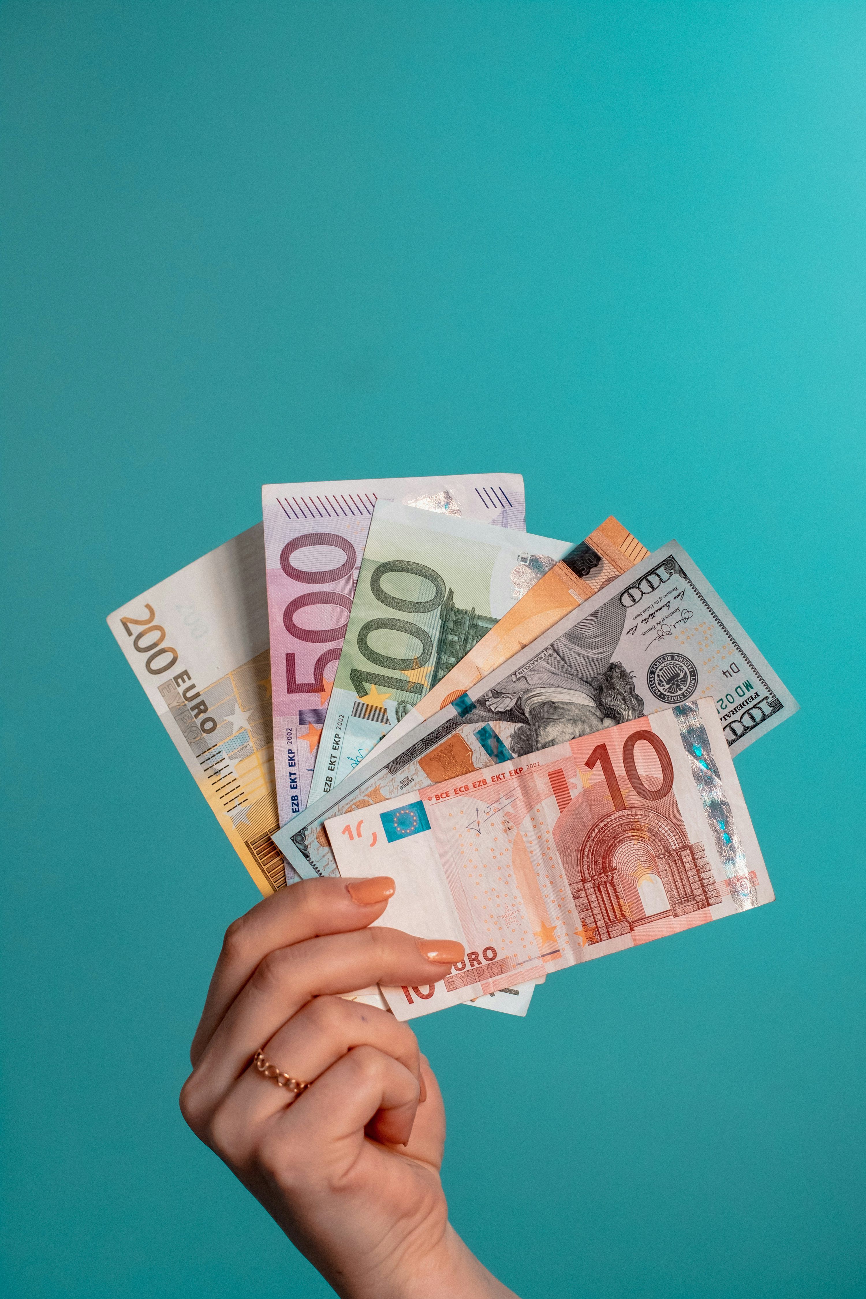 3000x4500 Currency Exchange Picture. Download Free Image