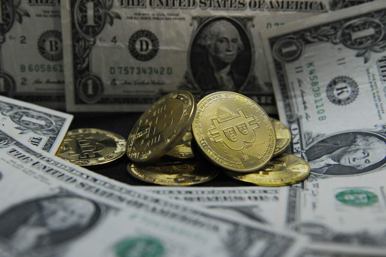 1280x852 FTX Customers Fight for What's Left of Their Crypto