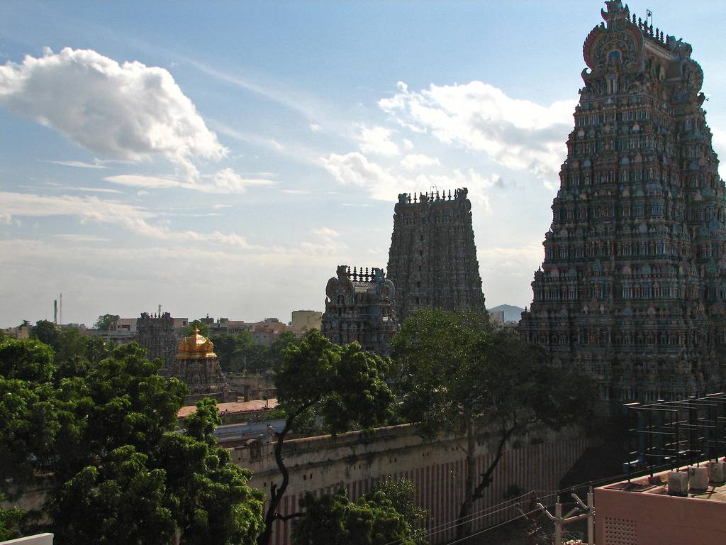 1024x768 Meenakshi Amman Temple
