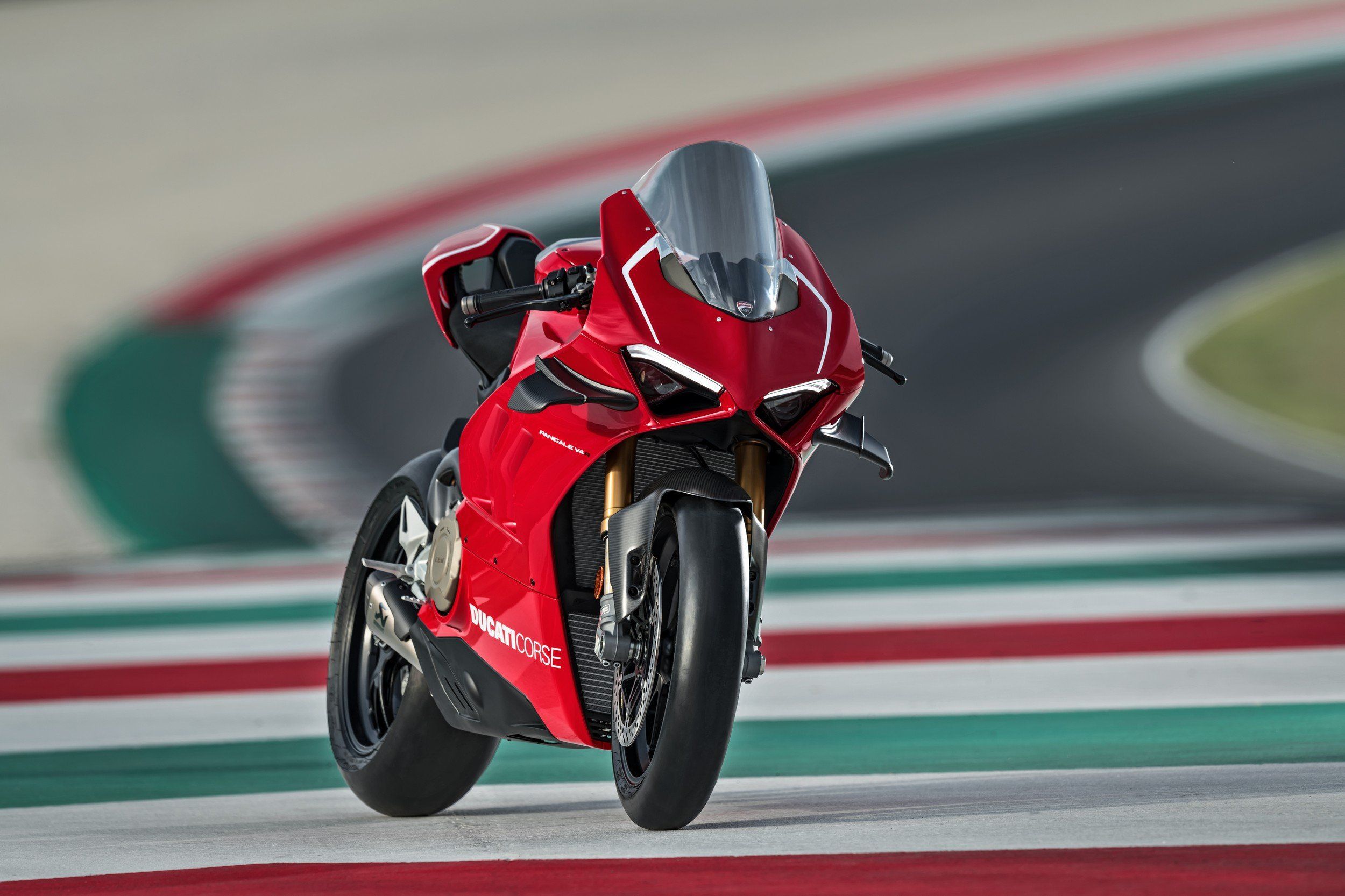 2500x1666 Download Vehicle Ducati Panigale V4 HD Wallpaperx1666