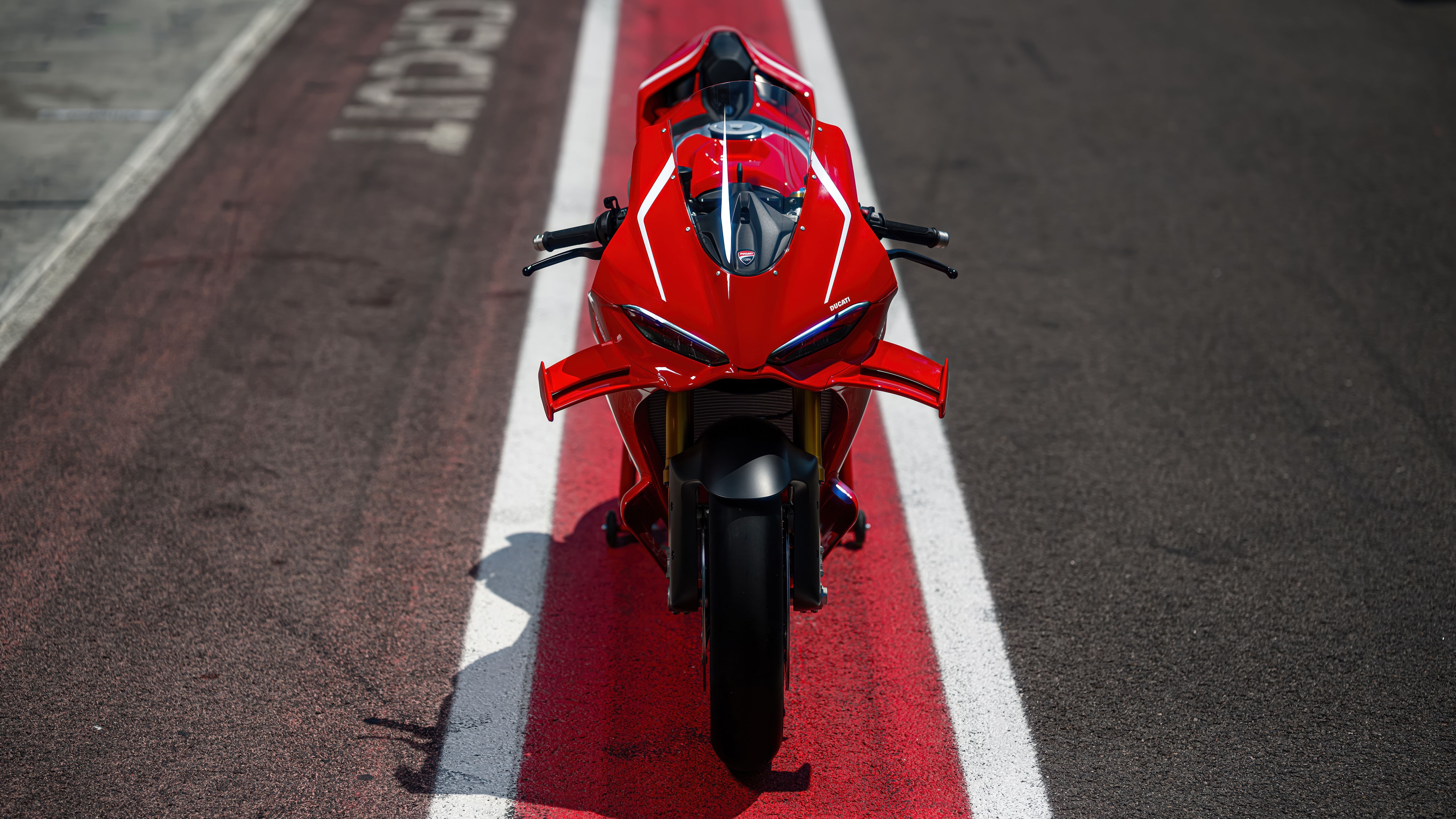 5120x2880 Ducati Panigale V4 R Wallpaper and Background