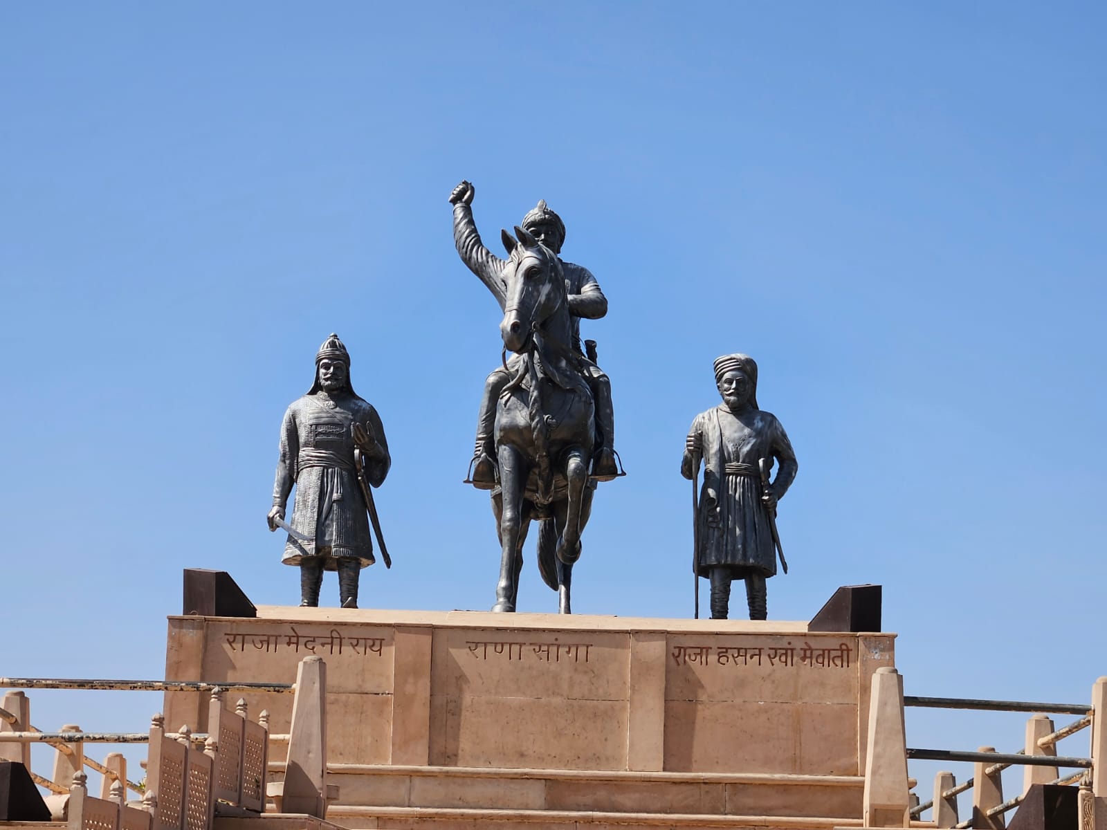 1600x1200 Rana Sanga fought with swords against Babur For the first time cannons fired shells; Muslim king had said, 'my country comes before religion'