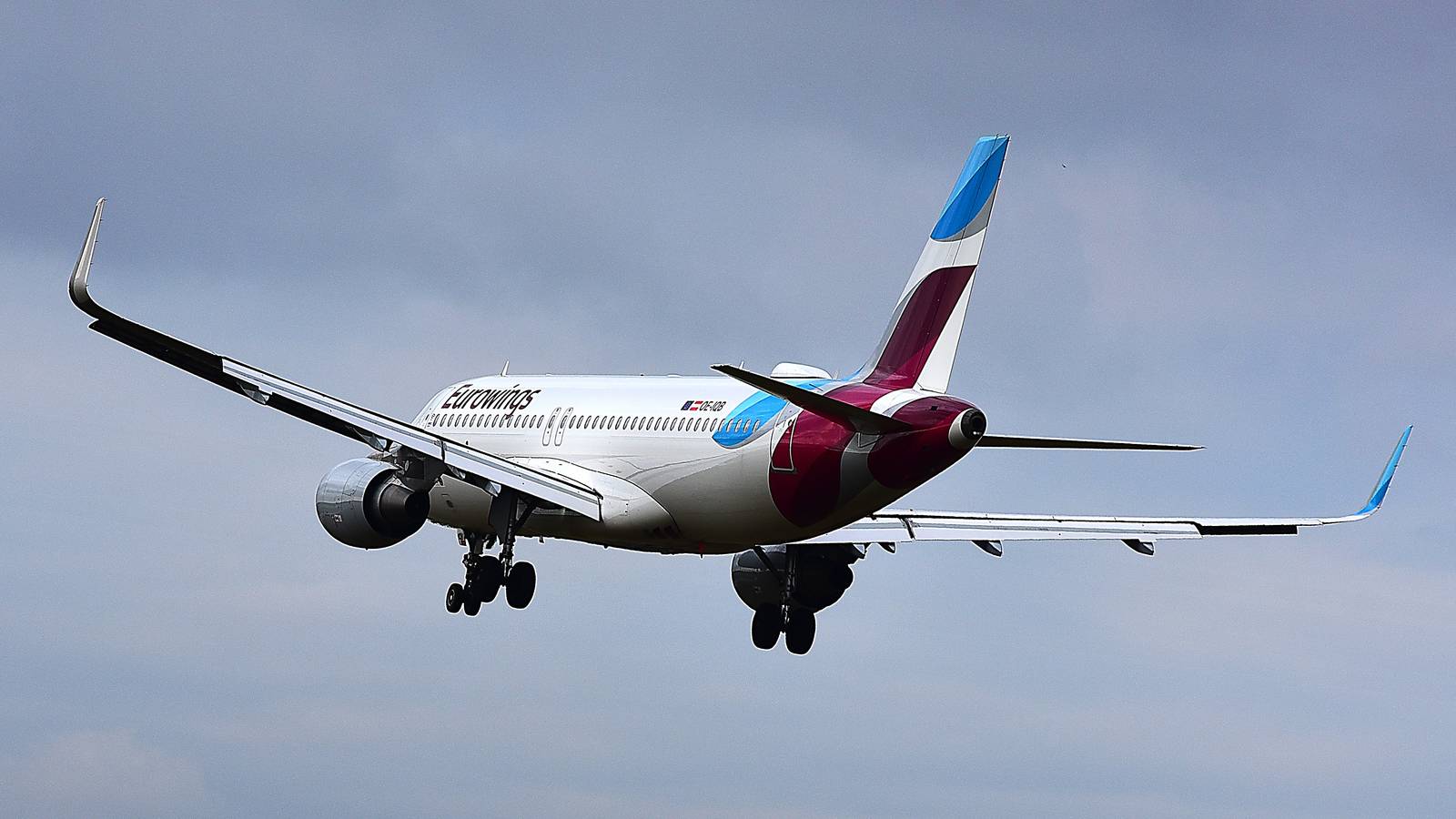 1600x900 Eurowings' New $21 SAFt Smoothie: Passengers Pay For Sustainable Fuel With Beverage