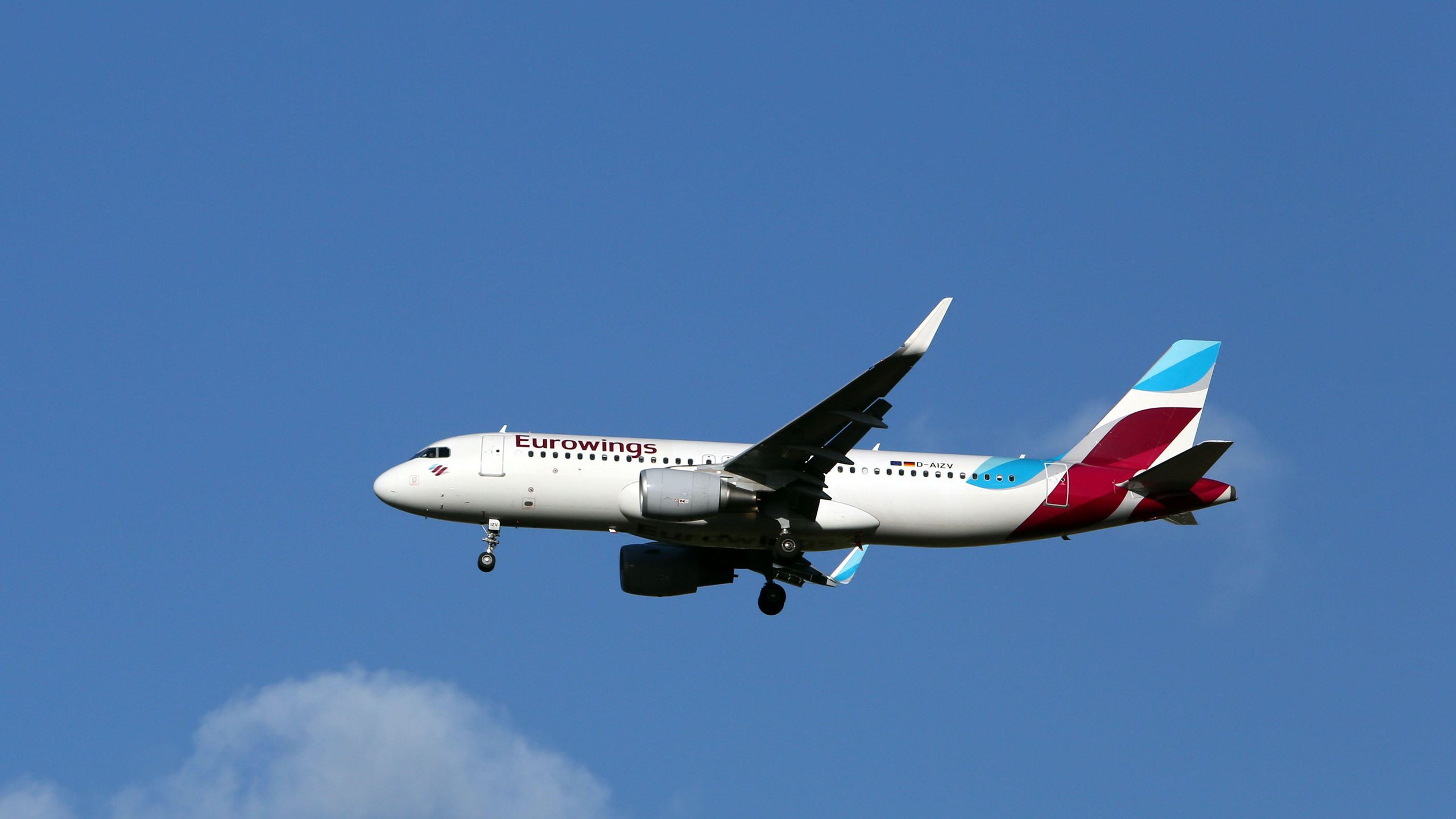 2560x1440 With Eurowings, Lufthansa Looks To Expand Its Low Cost, Long Haul Game. Condé Nast Traveler