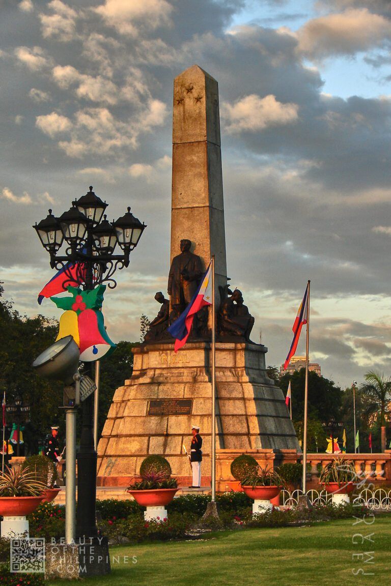 768x1152 Rizal Park: Manila's Living Heart of History and Culture. The Beauty of the Philippines