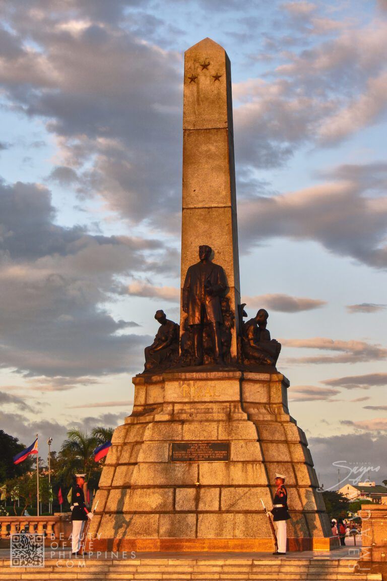 768x1152 Rizal Park: Manila's Living Heart of History and Culture. The Beauty of the Philippines