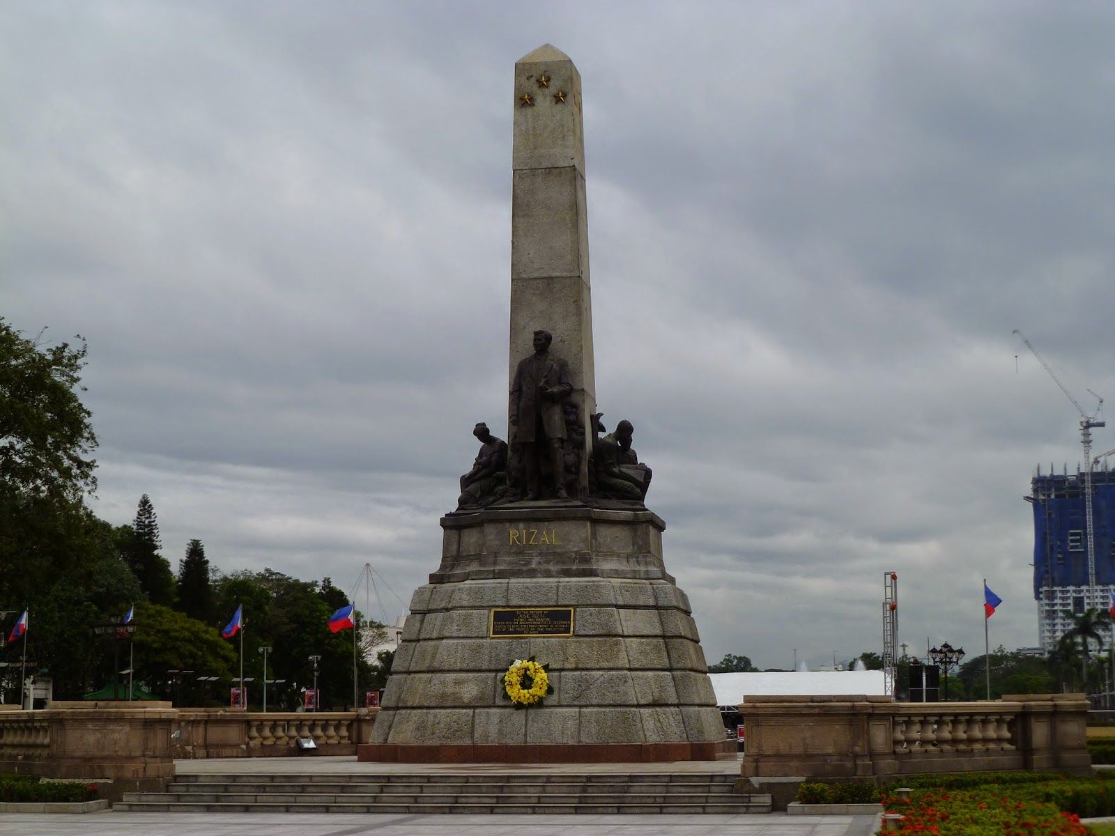 1600x1200 The Pastry Chef's Baking: Philippines Day 10: Jose Rizal & New Year's Eve