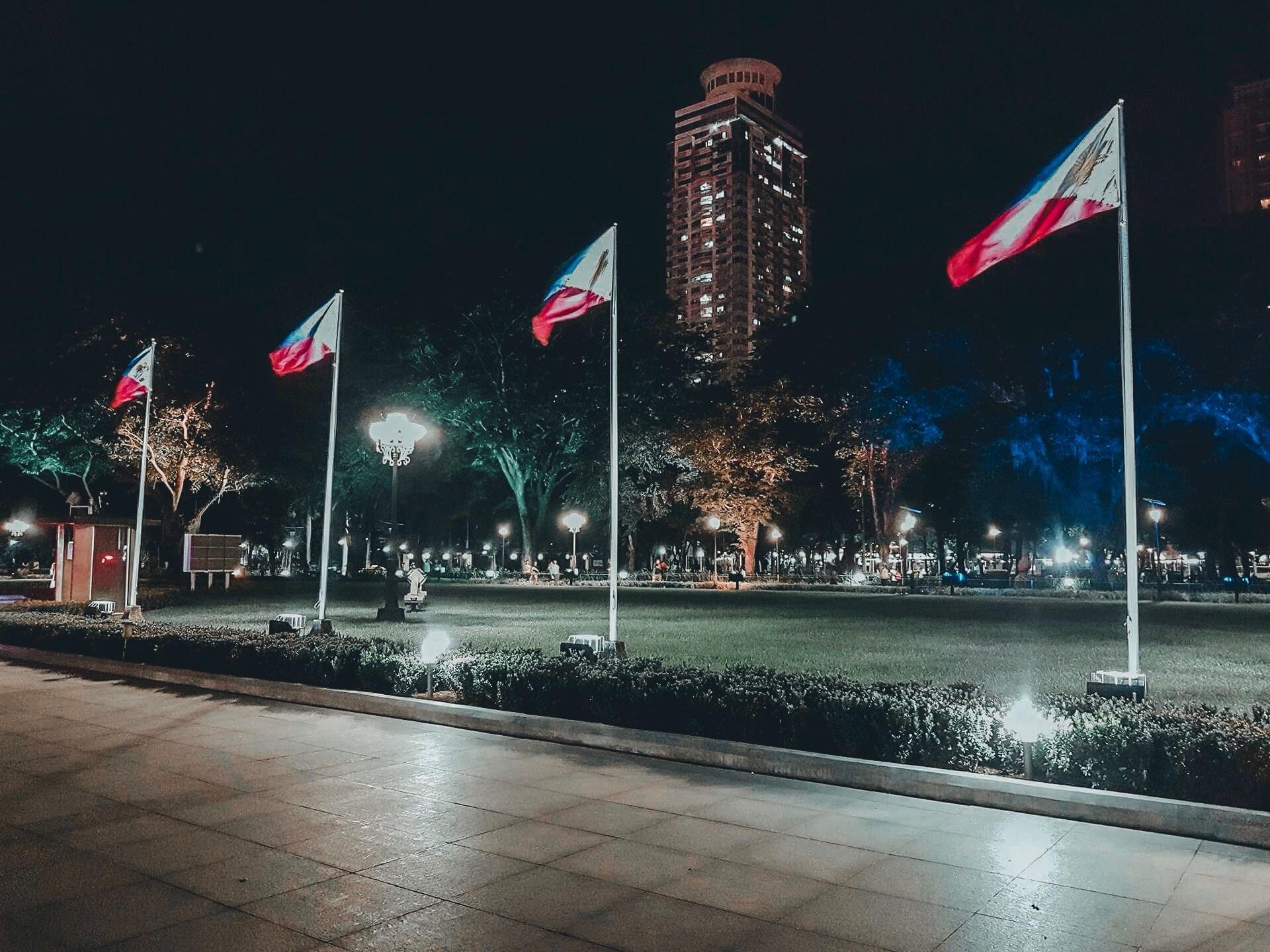 1920x1440 Luneta Park
