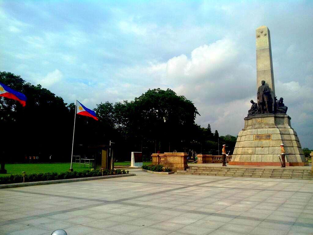 1024x768 Walled City of Manila