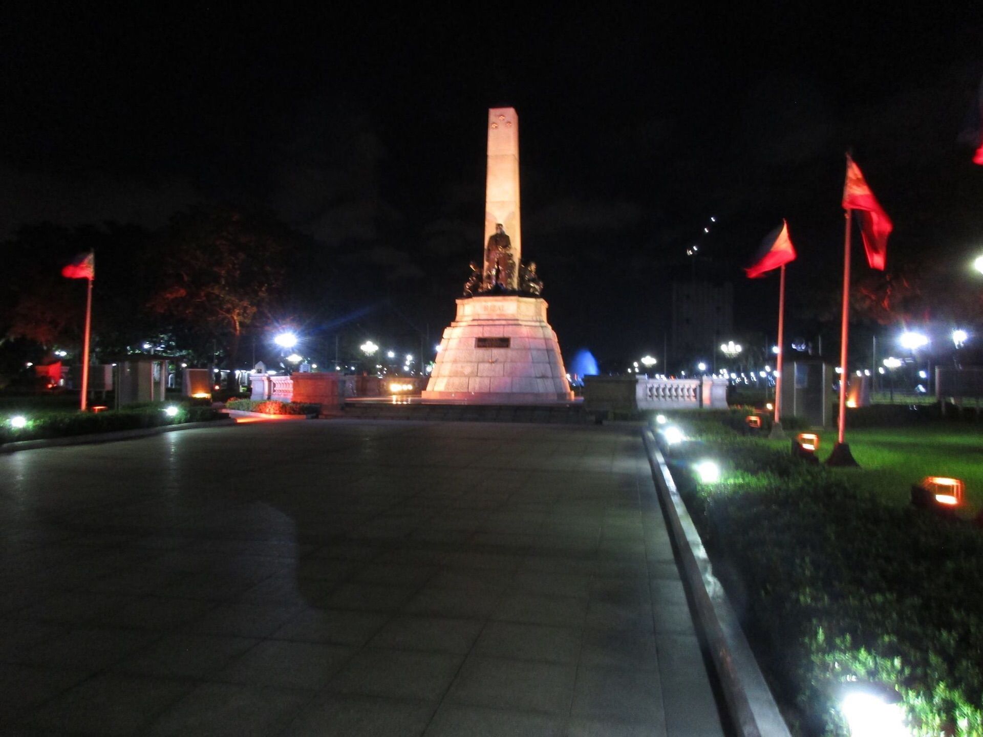 1920x1440 Rizal park is historical landm. Trip.com City of Manila