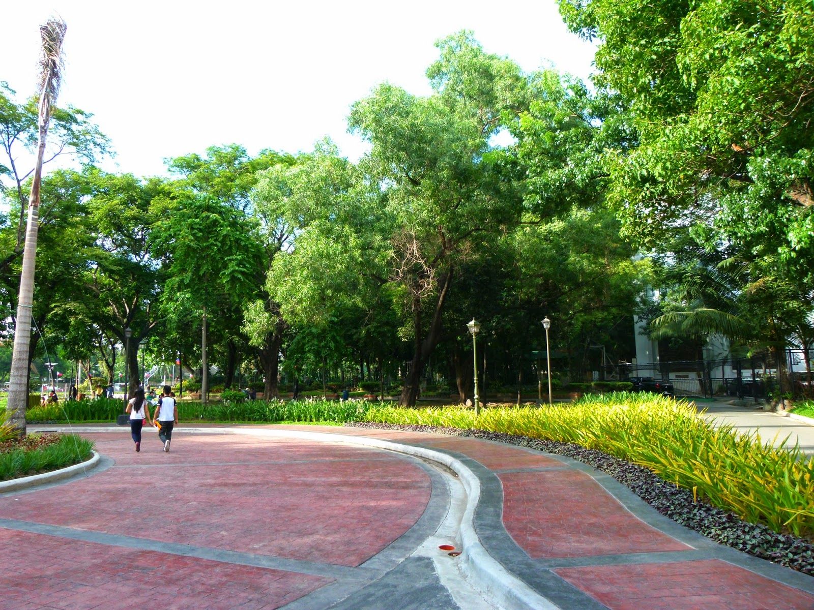 1600x1200 SUNDAY TRIP: LUNETA PARK