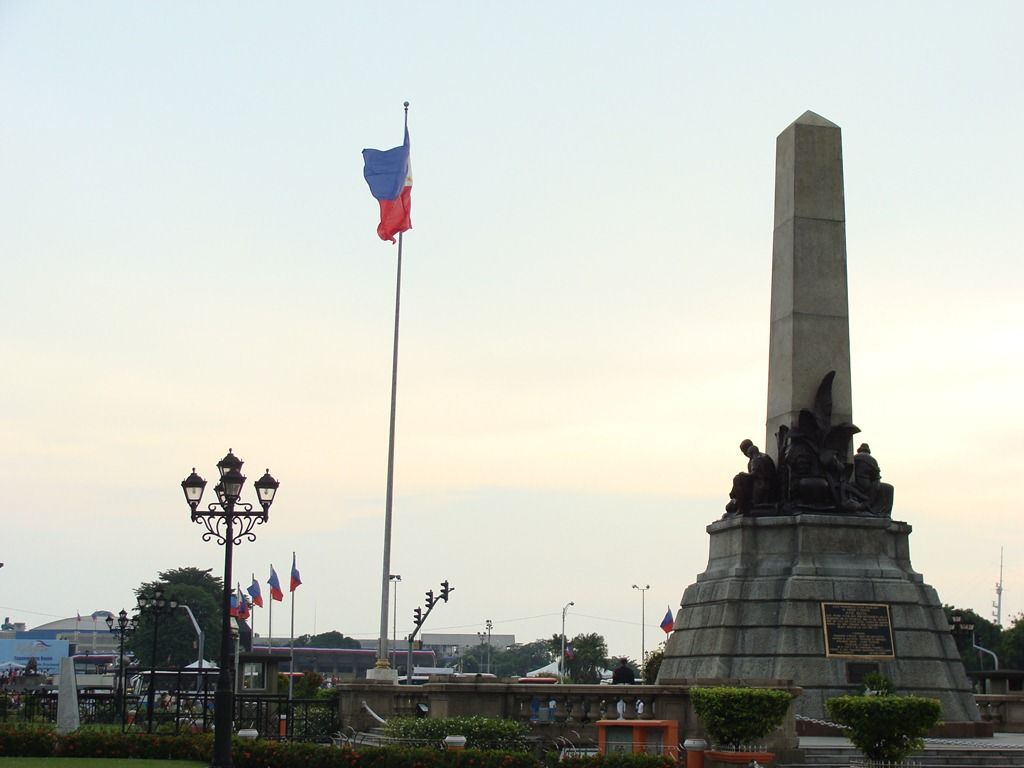 1024x768 Rizal Park, Part 7: celebrations and grandstandings at the Quirino Grandstand Urban Roamer