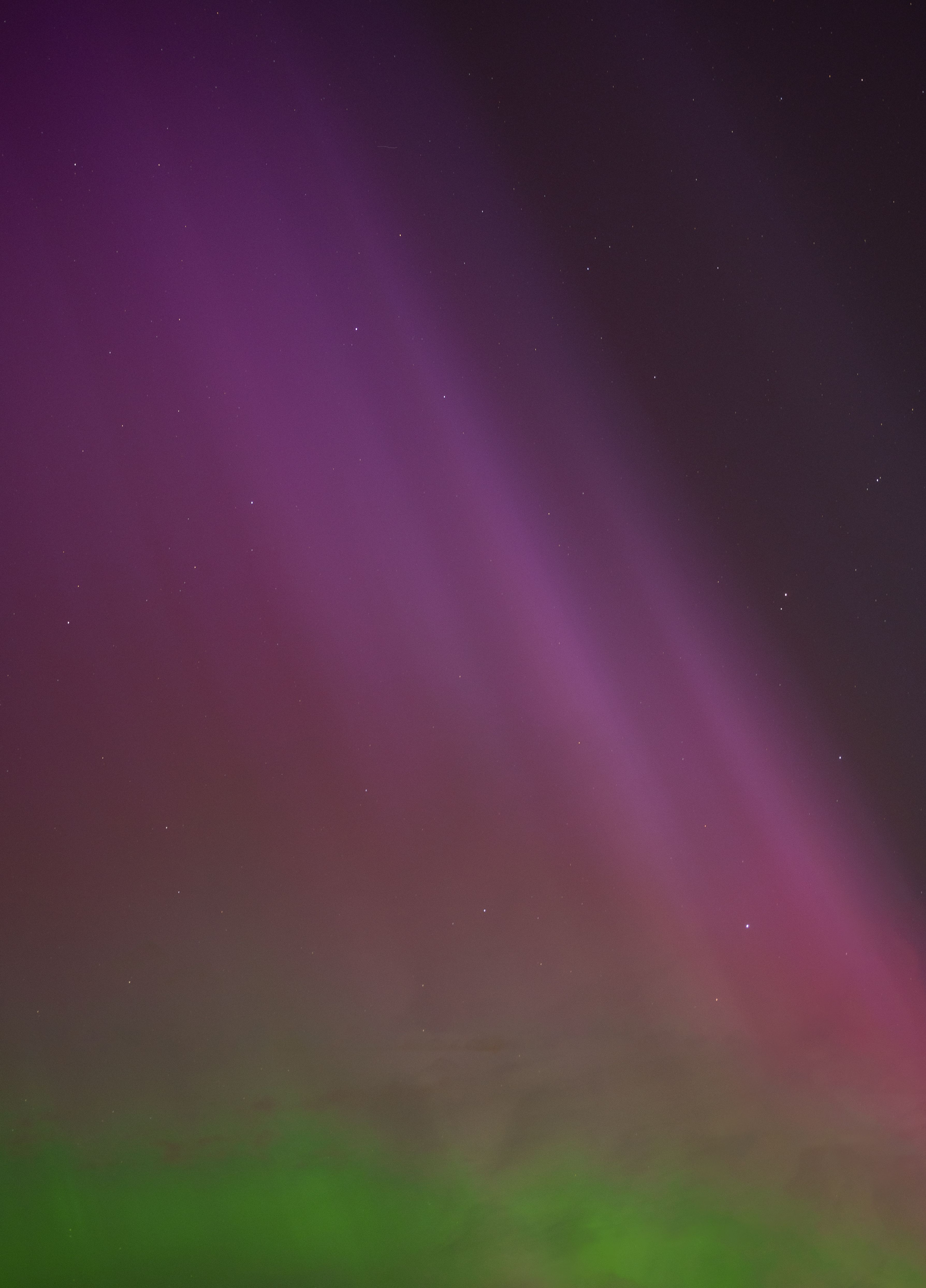 3577x4977 Pink Light of Aurora Borealis at Night · Free