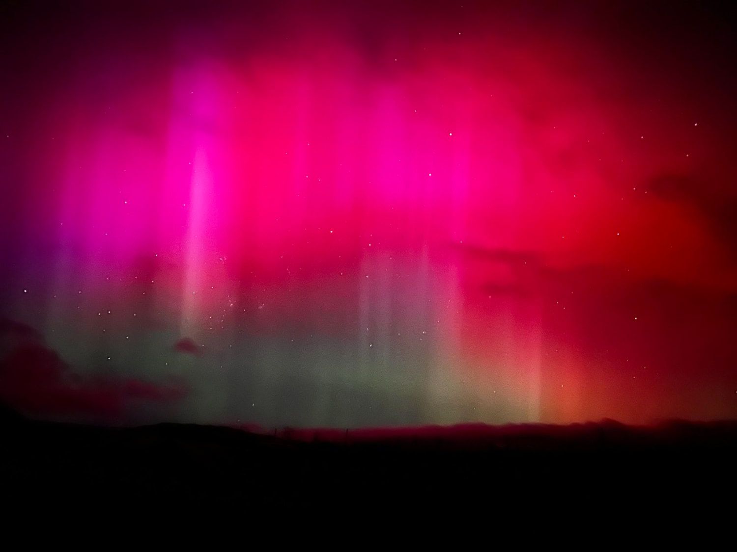 1500x1125 Auroras illuminate night skies around the world, expected to possibly continue through Monday