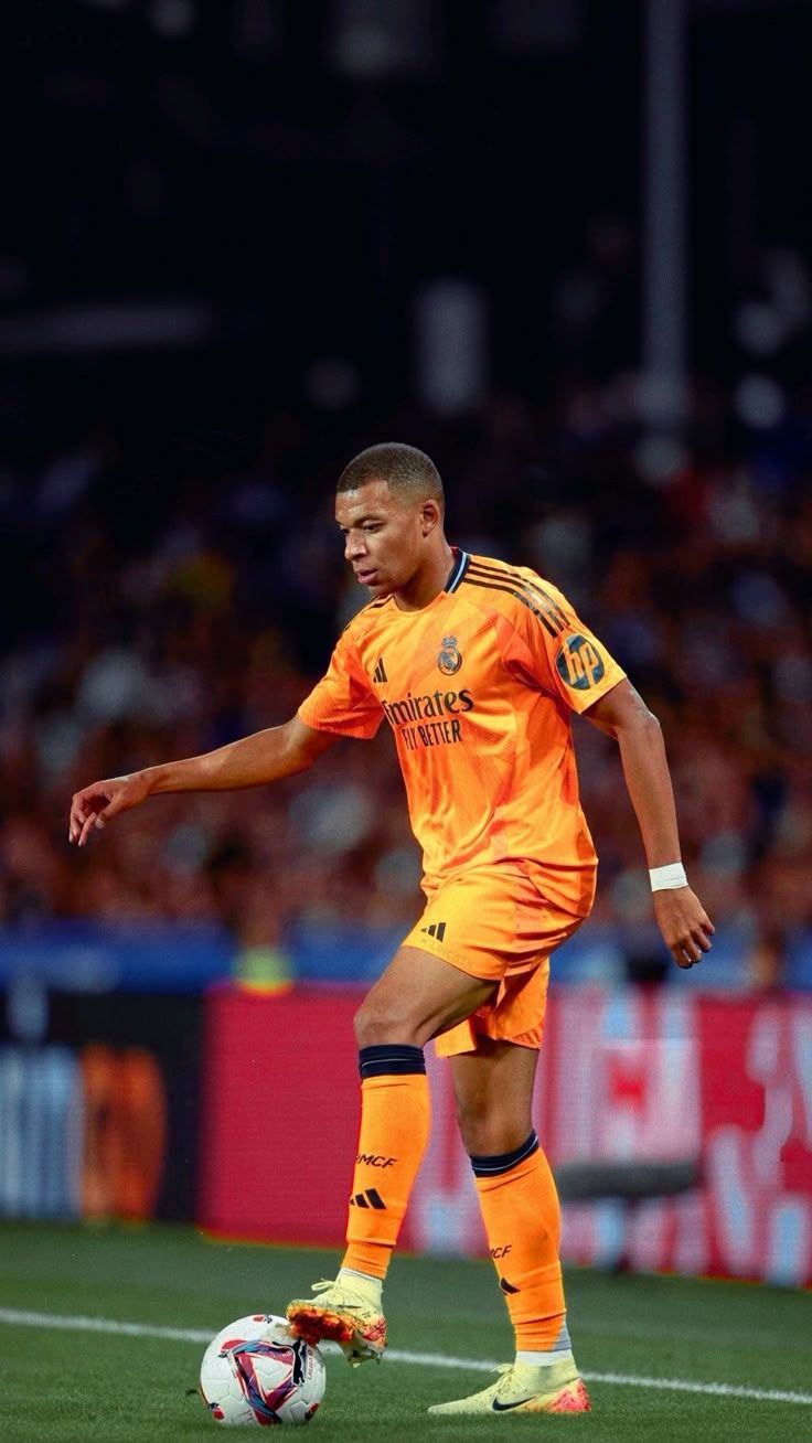 736x1308 Kylian Mbappé wallpaper