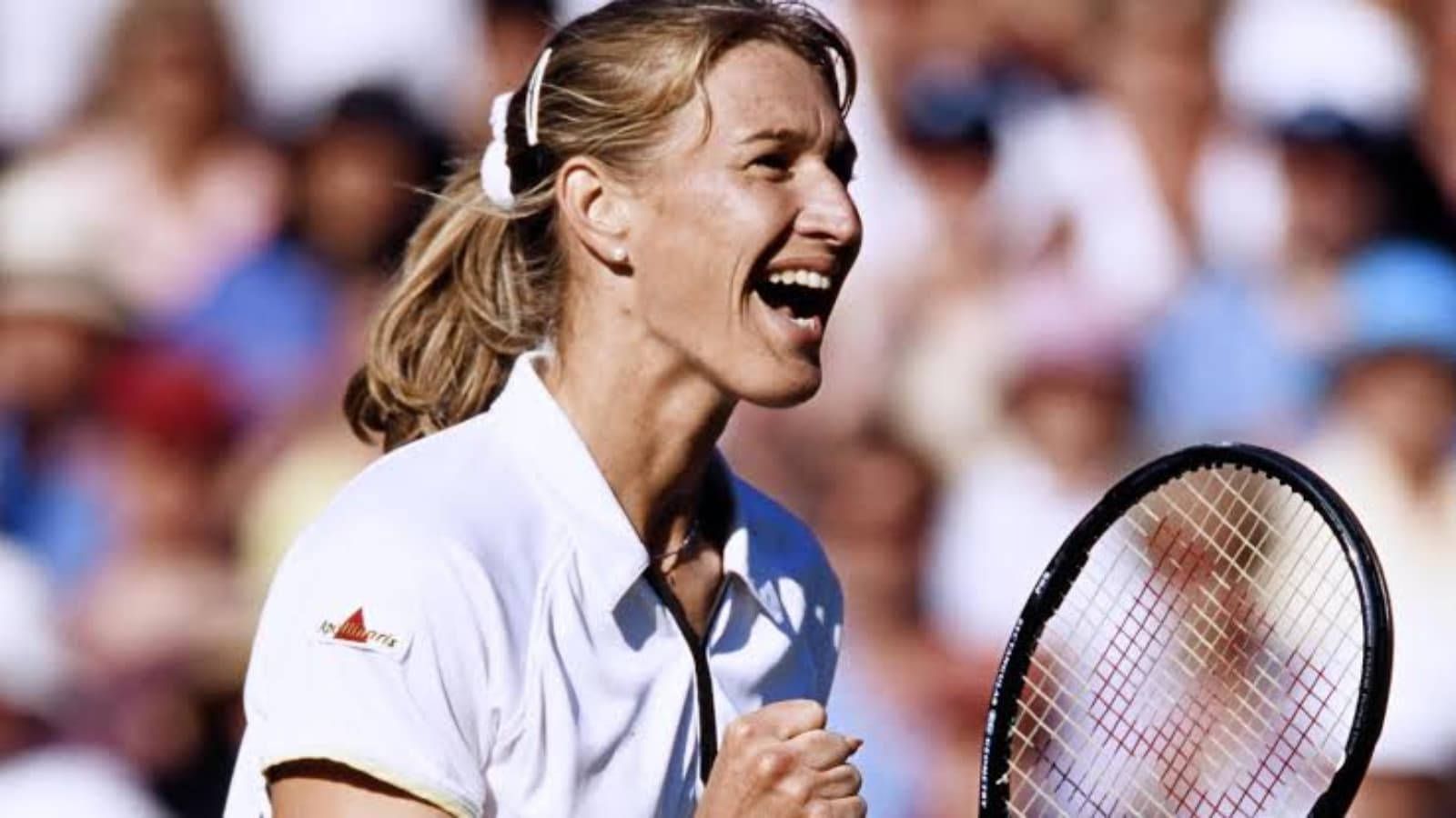 1600x900 Download Candid Young Steffi Graf Wallpaper