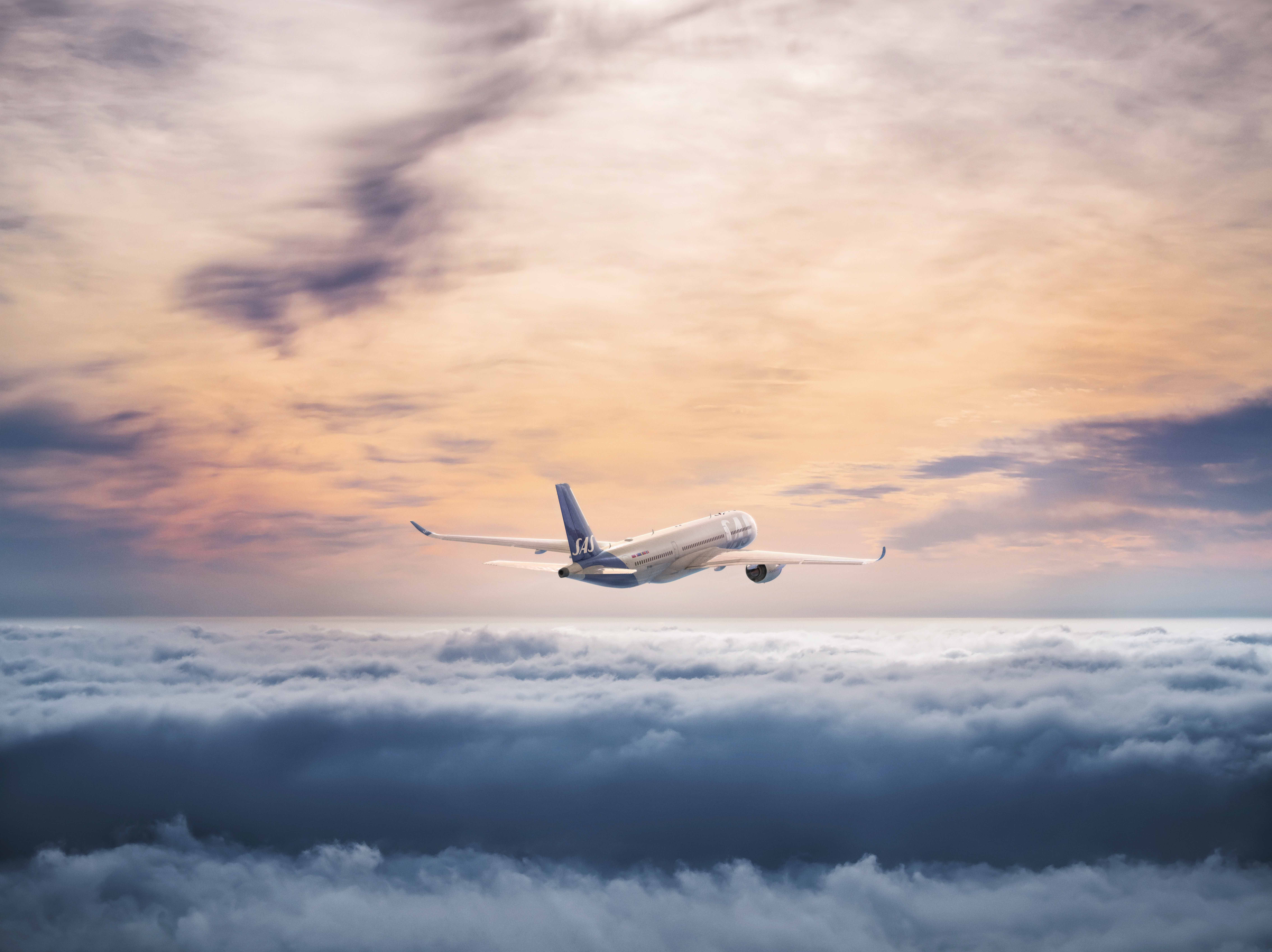 9072x6792 Scandinavian Airlines Wallpaper