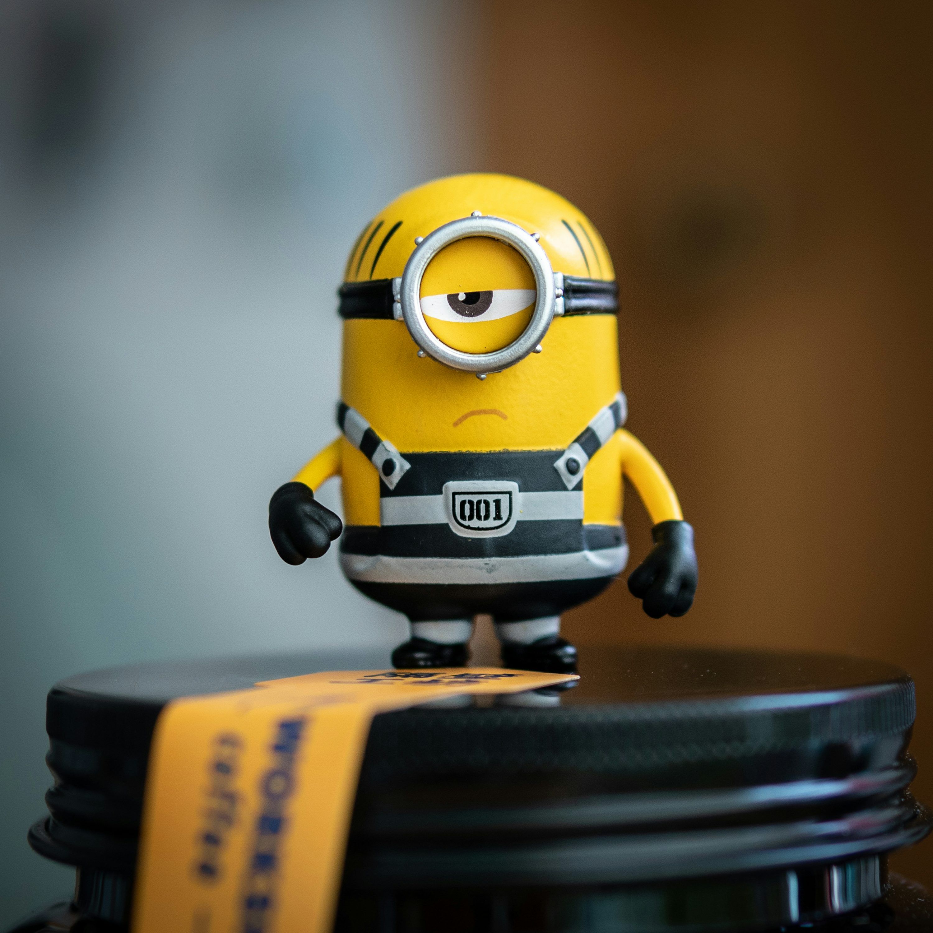 3000x3000 Yellow and black robot toy photo