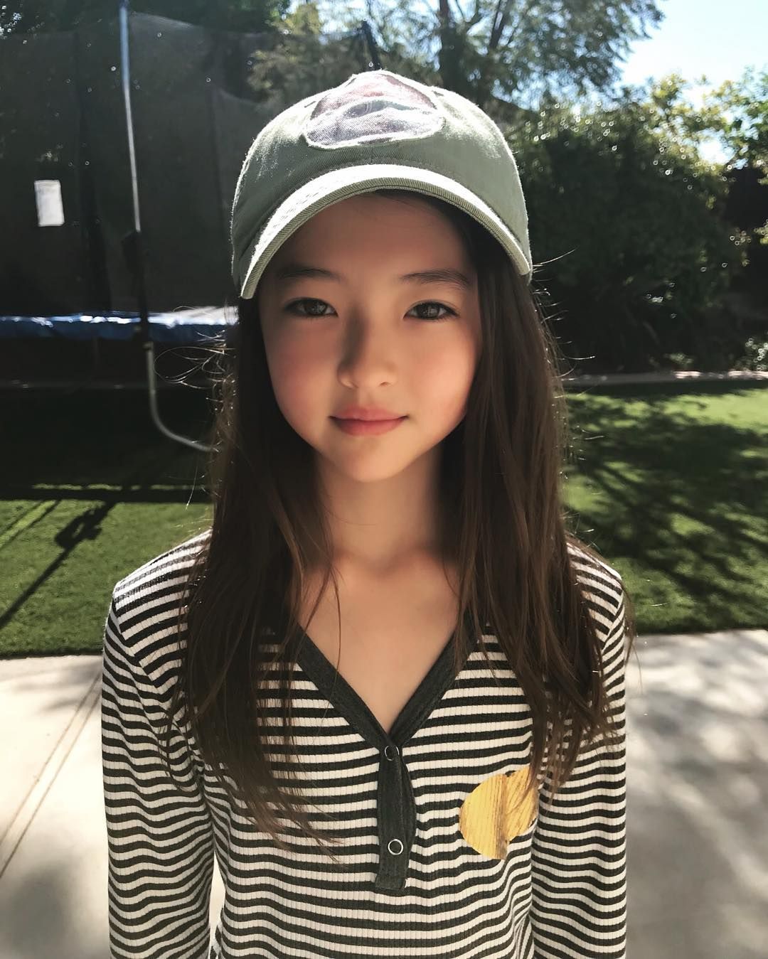 1080x1349 Ella Gross Wallpaper