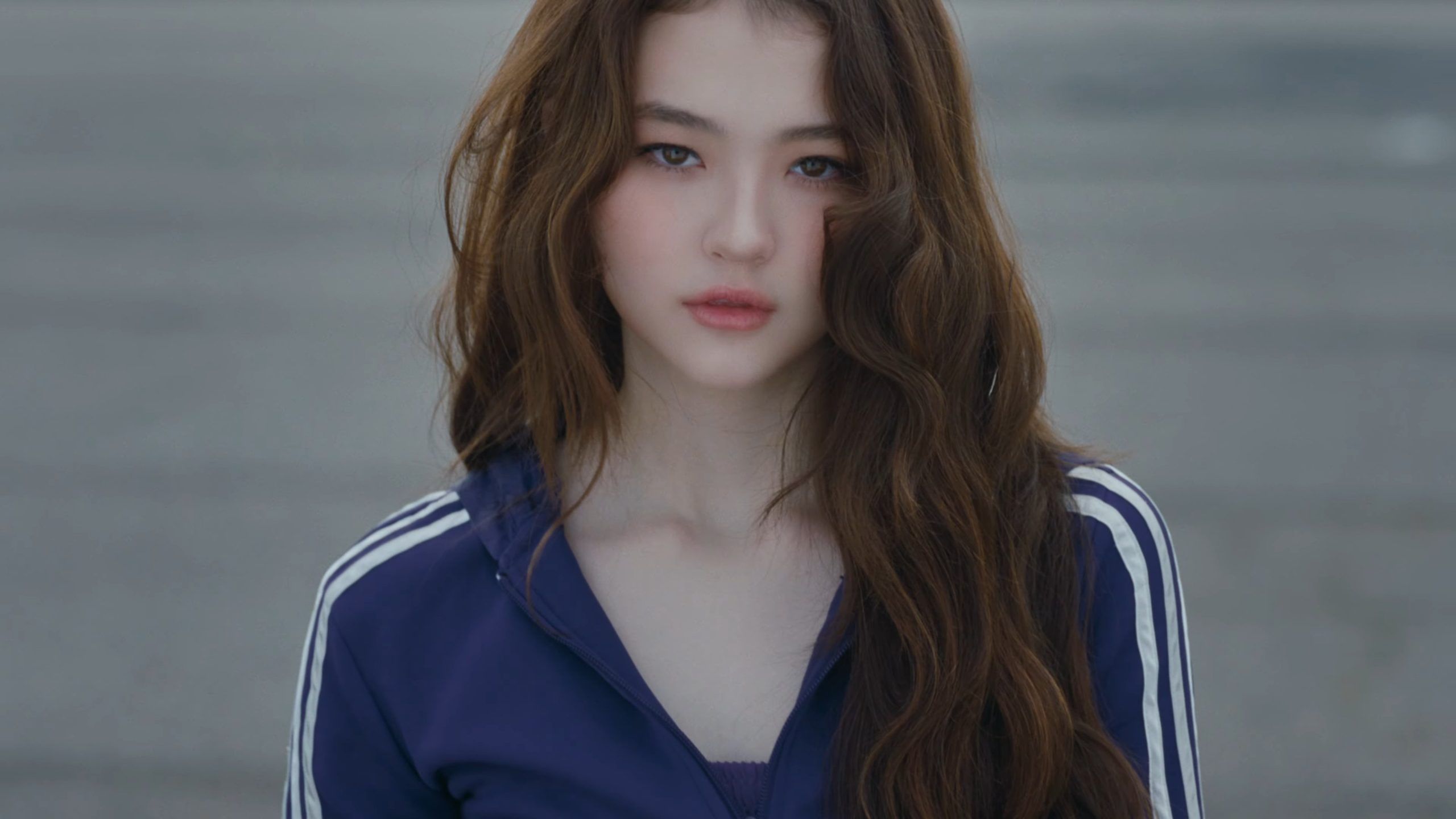 2560x1440 Ella Gross in Teddy's new girl group hasn't lost her beauty as she's grown up!!!!