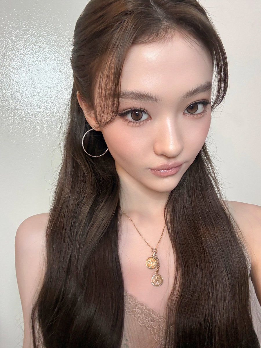 900x1200 ella pics / Posts / X