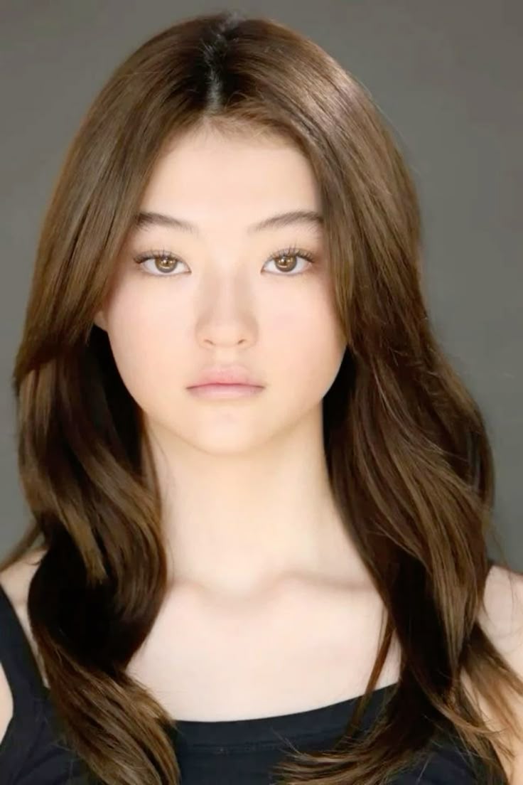 736x1104 Ella MEOVV