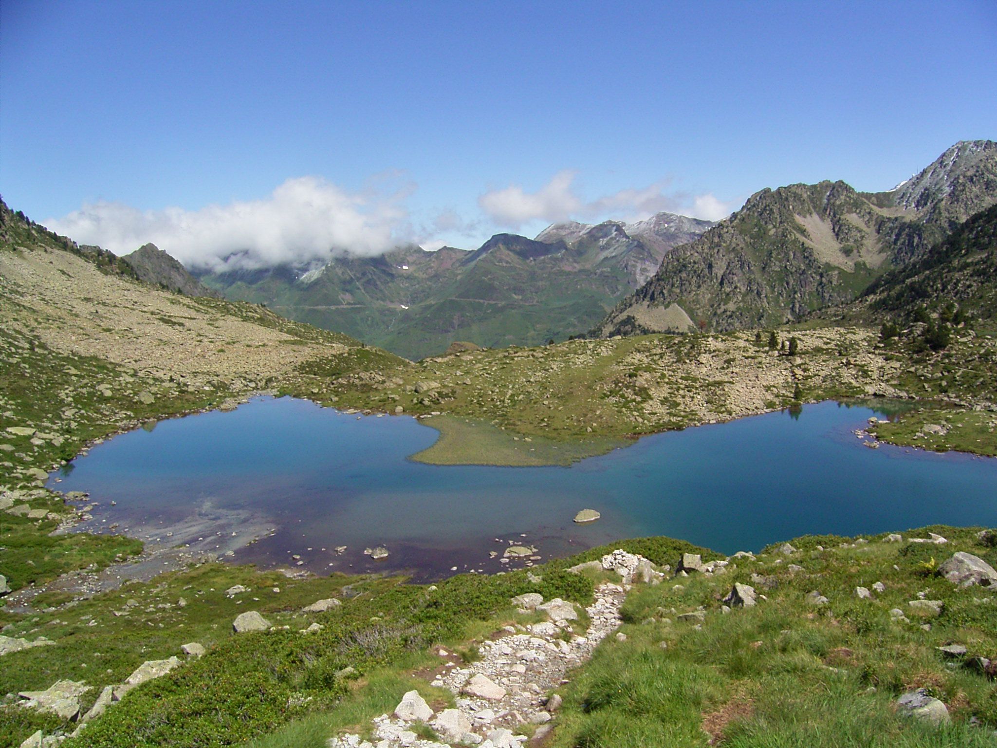 2048x1536 France Pyrénées Lac
