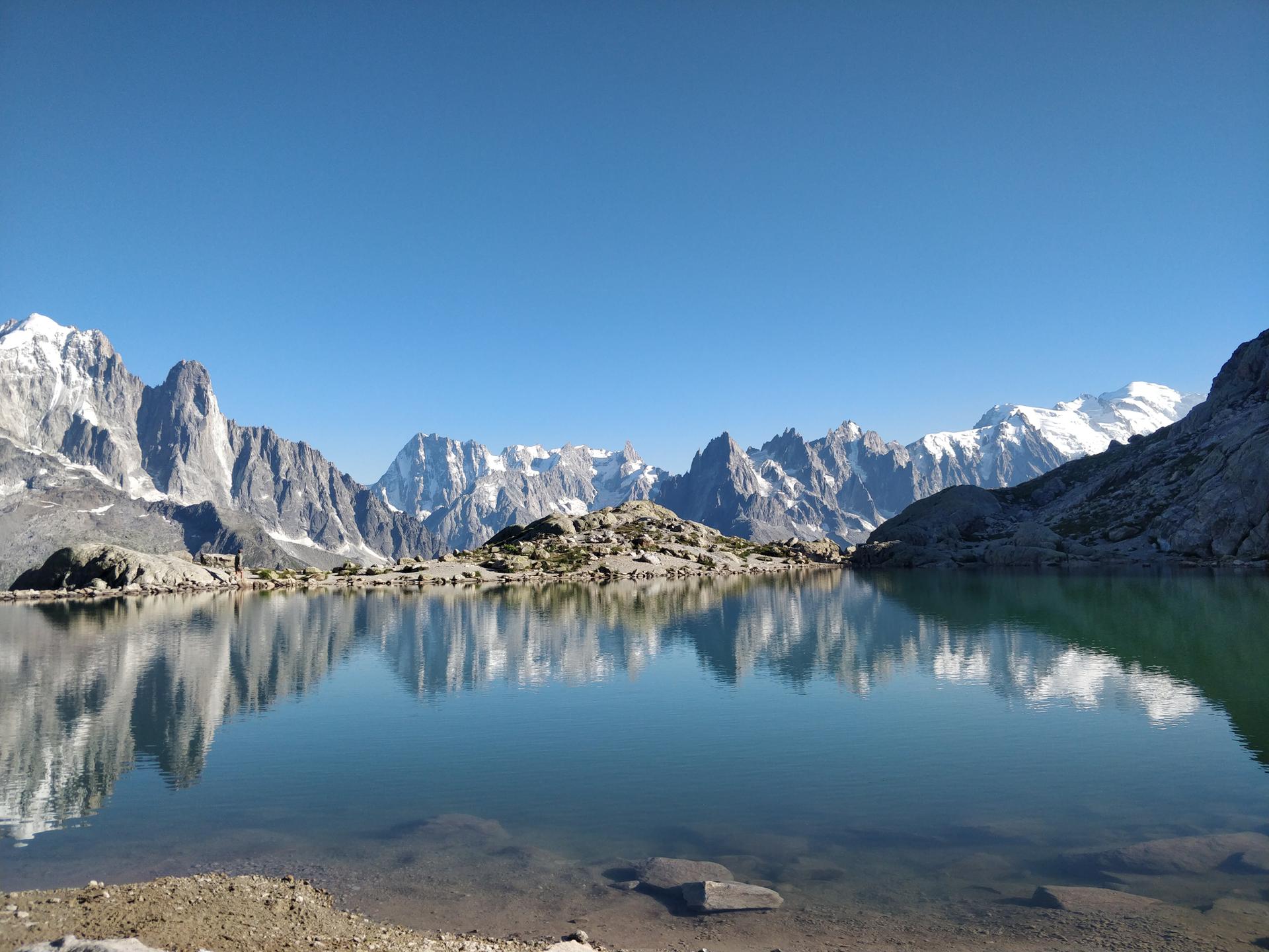 1920x1440 Lakes Around Chamonix Mont Blanc