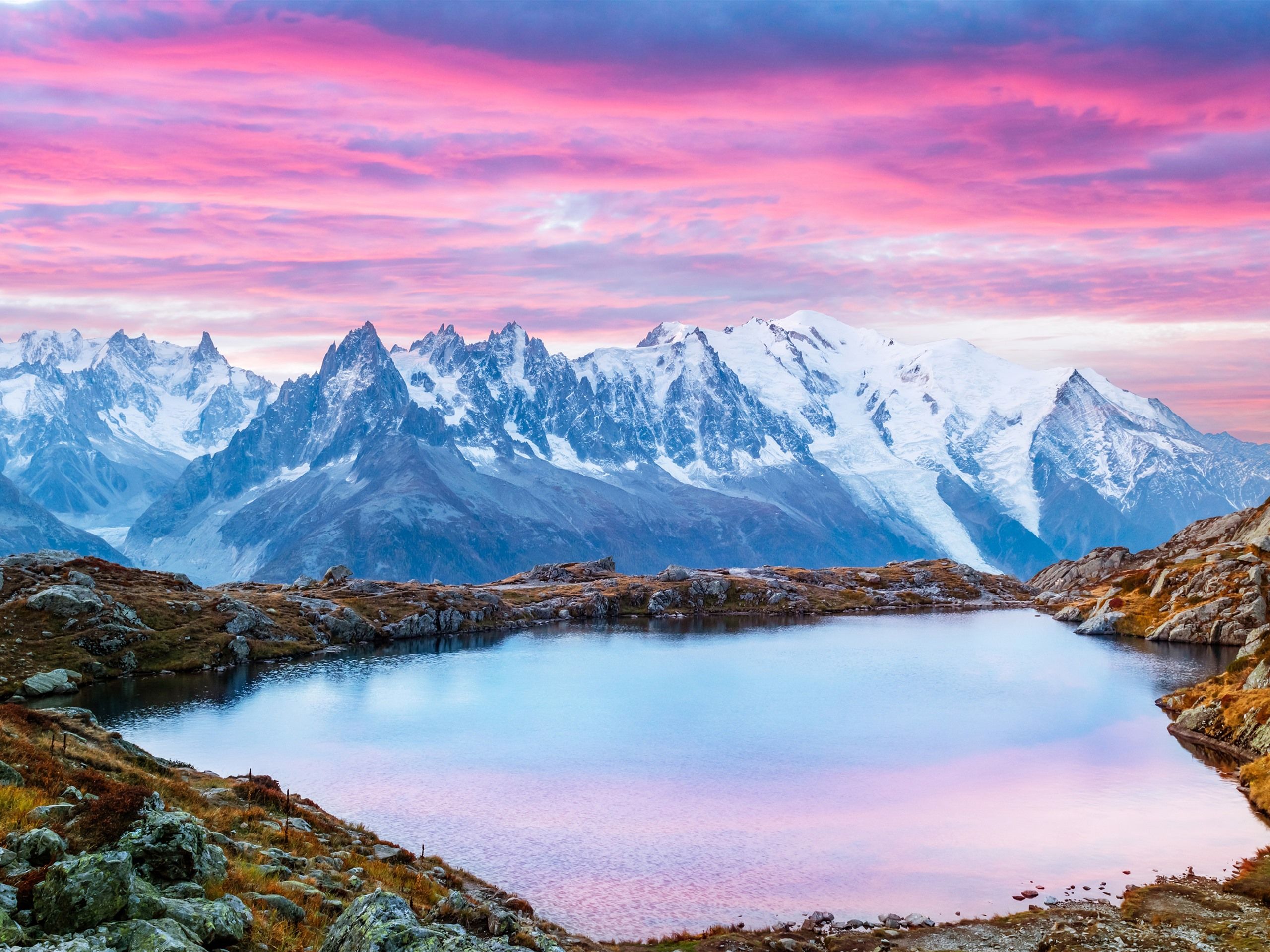 2560x1920 Sunset Cheserys lakes Chamonix Mont Blanc France Bing 4K