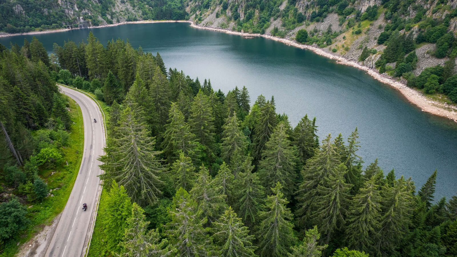 1600x900 The Lac Blanc