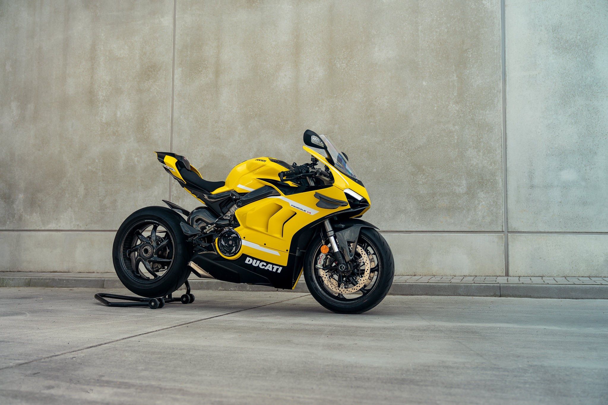 2048x1366 Wallpaper wall, Superleggera, Ducati, Panigale V4 for mobile and desktop, section мотоциклы, resolution 2048x1366