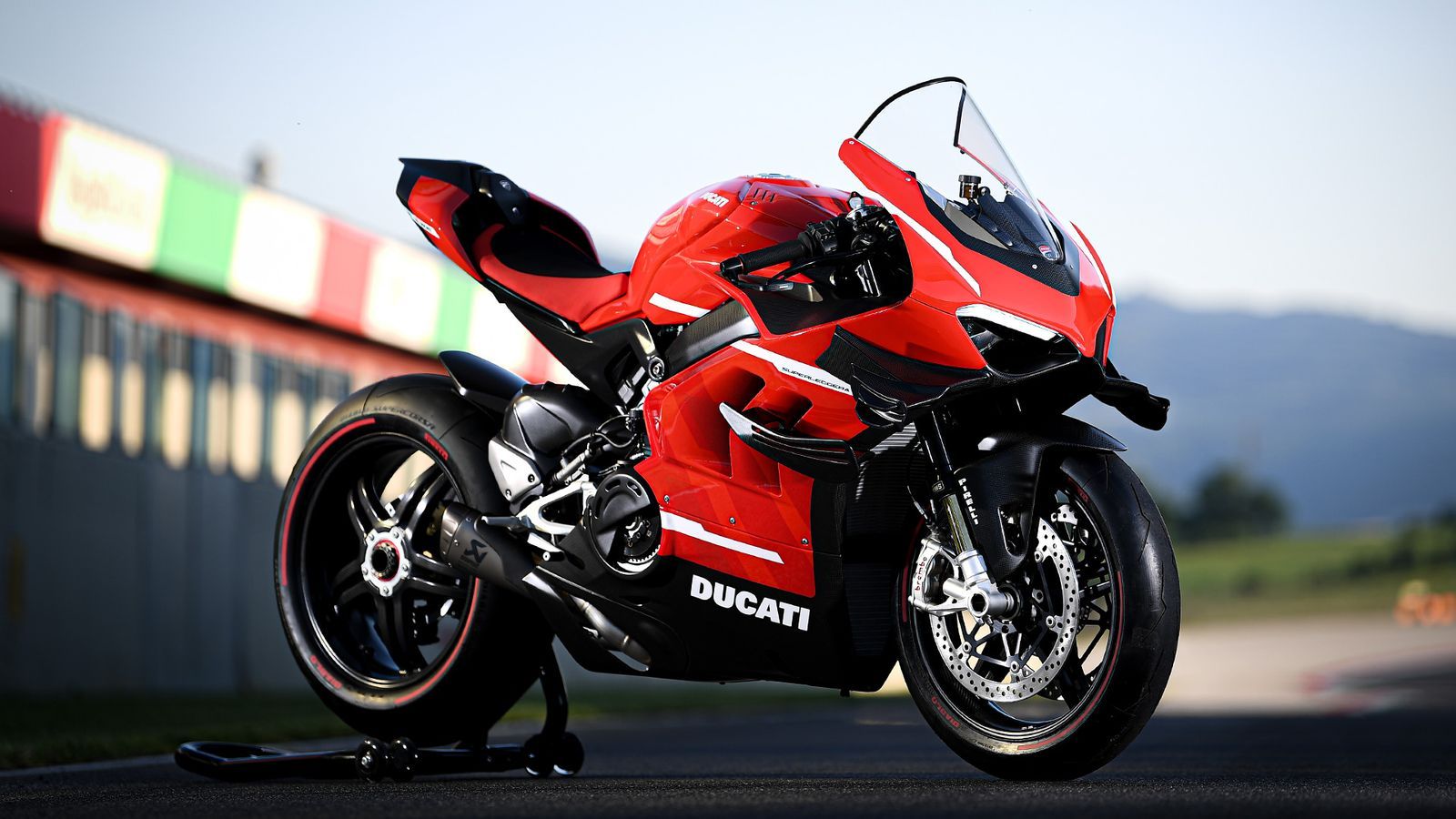 1600x900 Supreme Model 2020 DUCATI Superleggera V4 Video Compilation!. Webike Philippines News