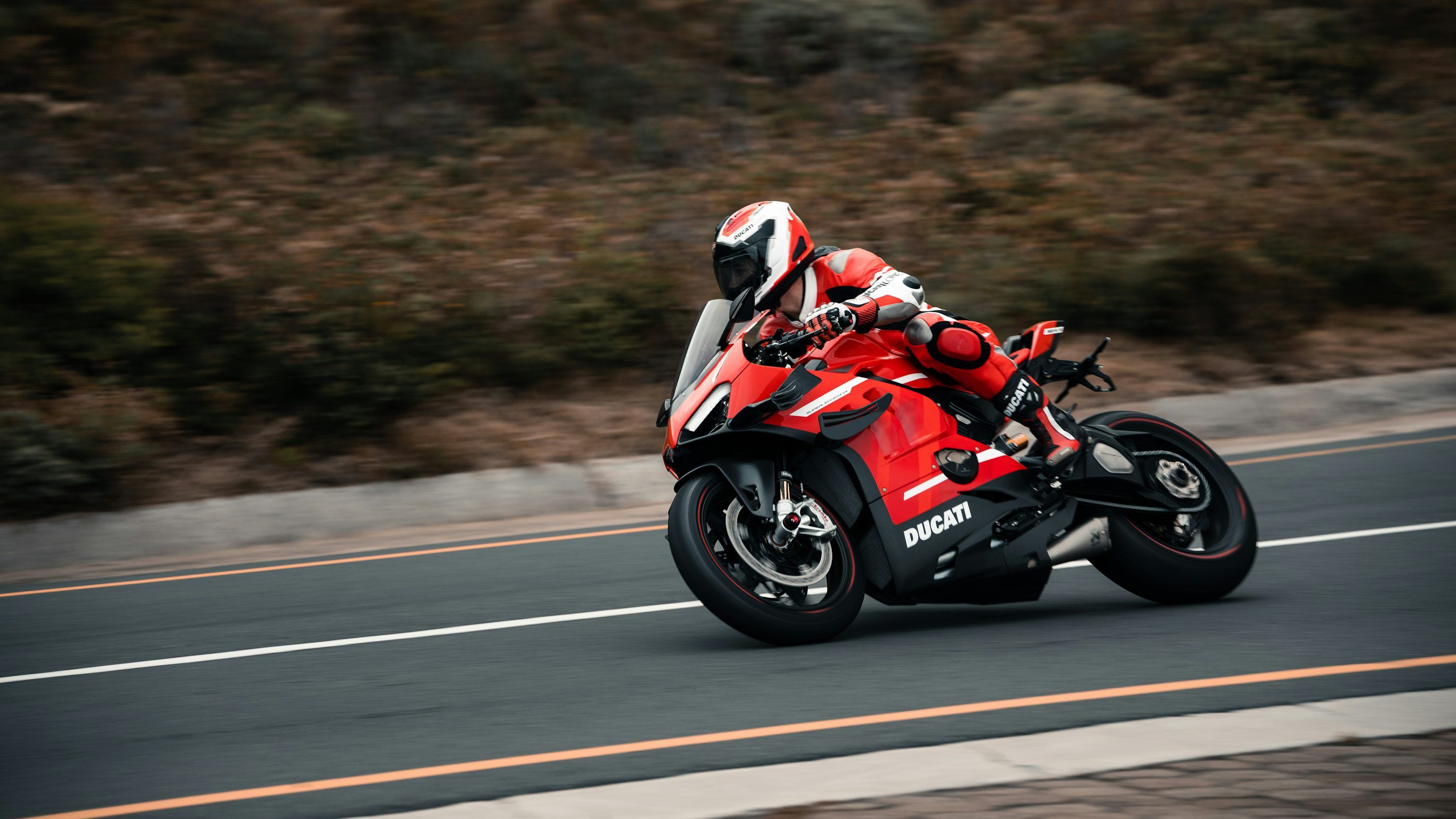 3000x1688 Ducati Superleggera V4 Picture. Download Free Image