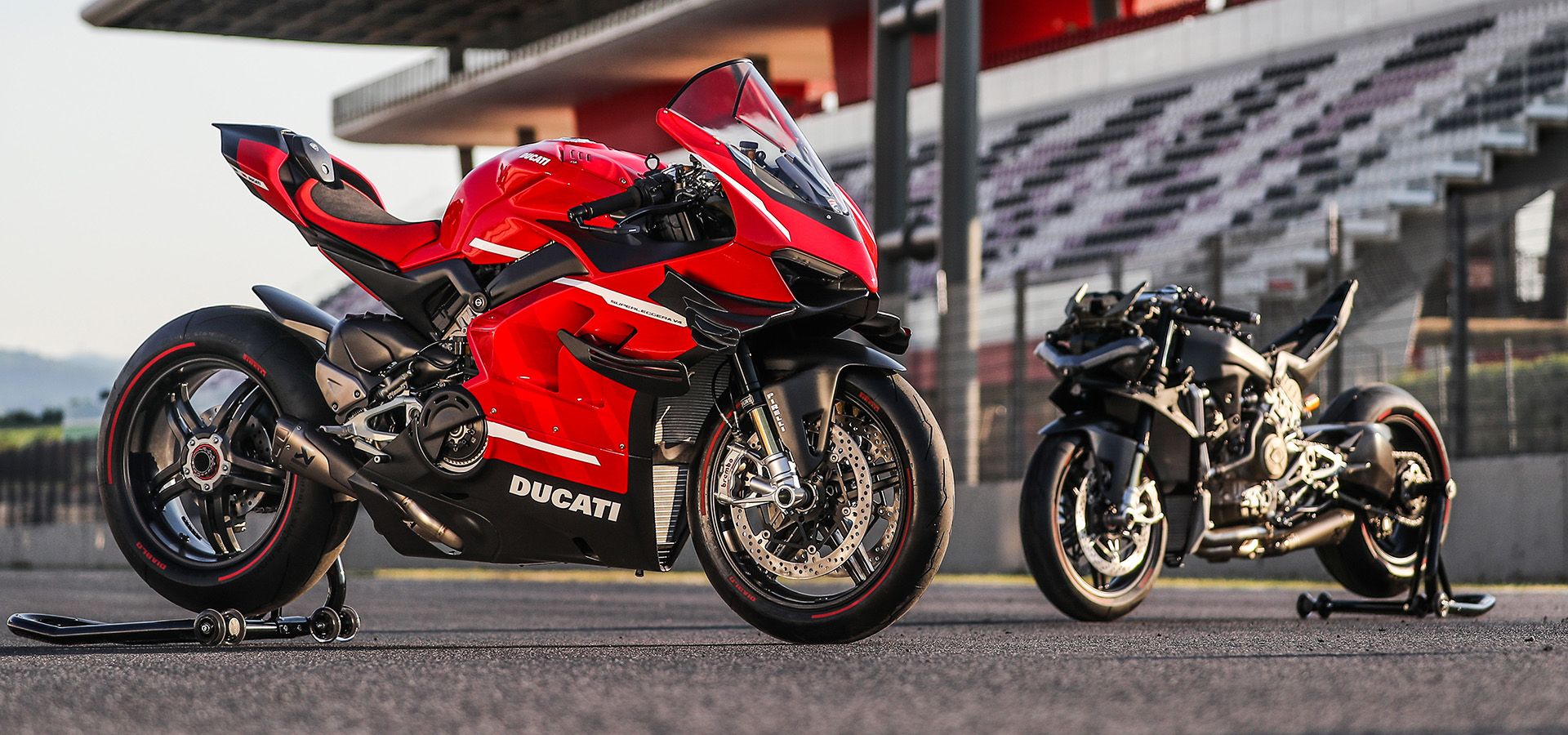 1920x900 SAE MA 03913 : Lightweighting Tour De Force: 2021 Ducati Superleggera V4