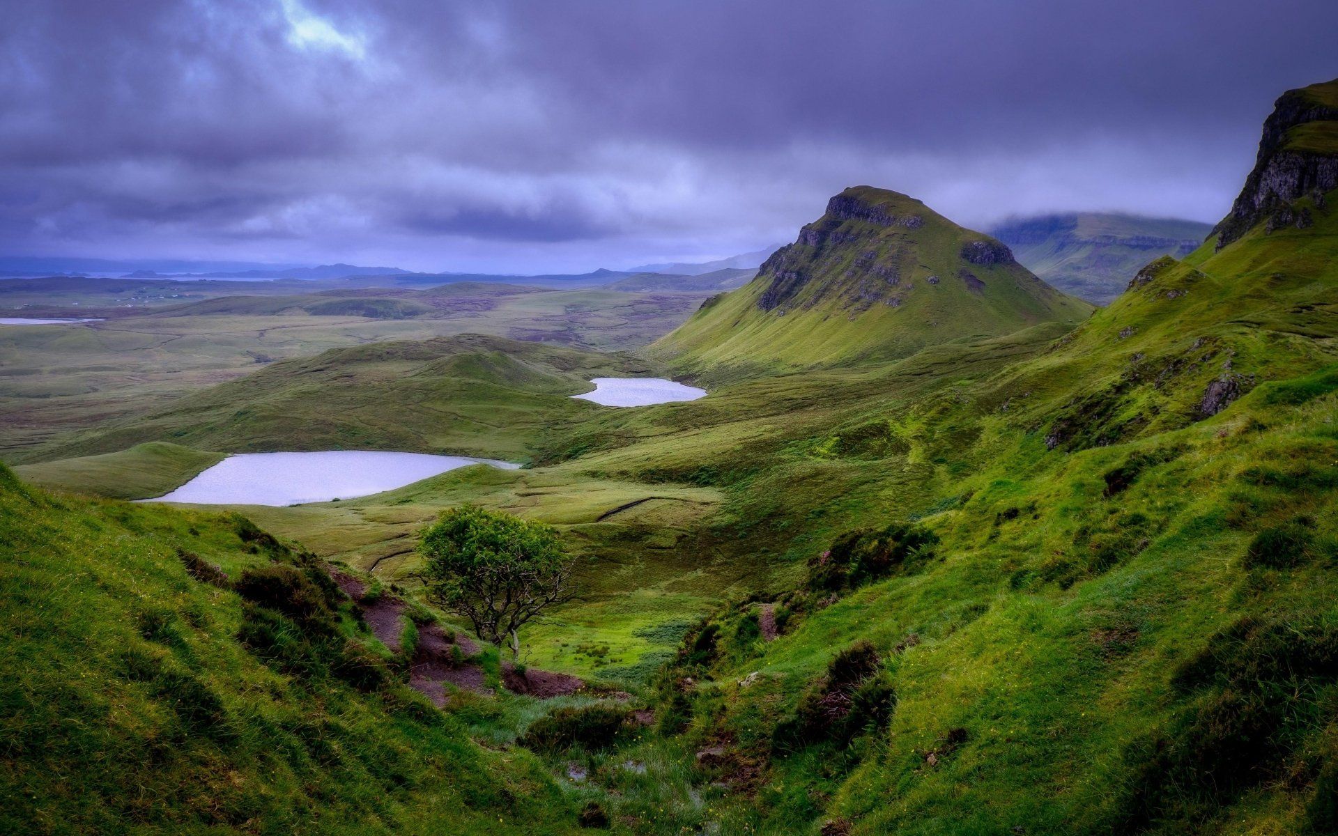 1920x1200 Scotland's Majestic Hills Under Dramatic Clouds