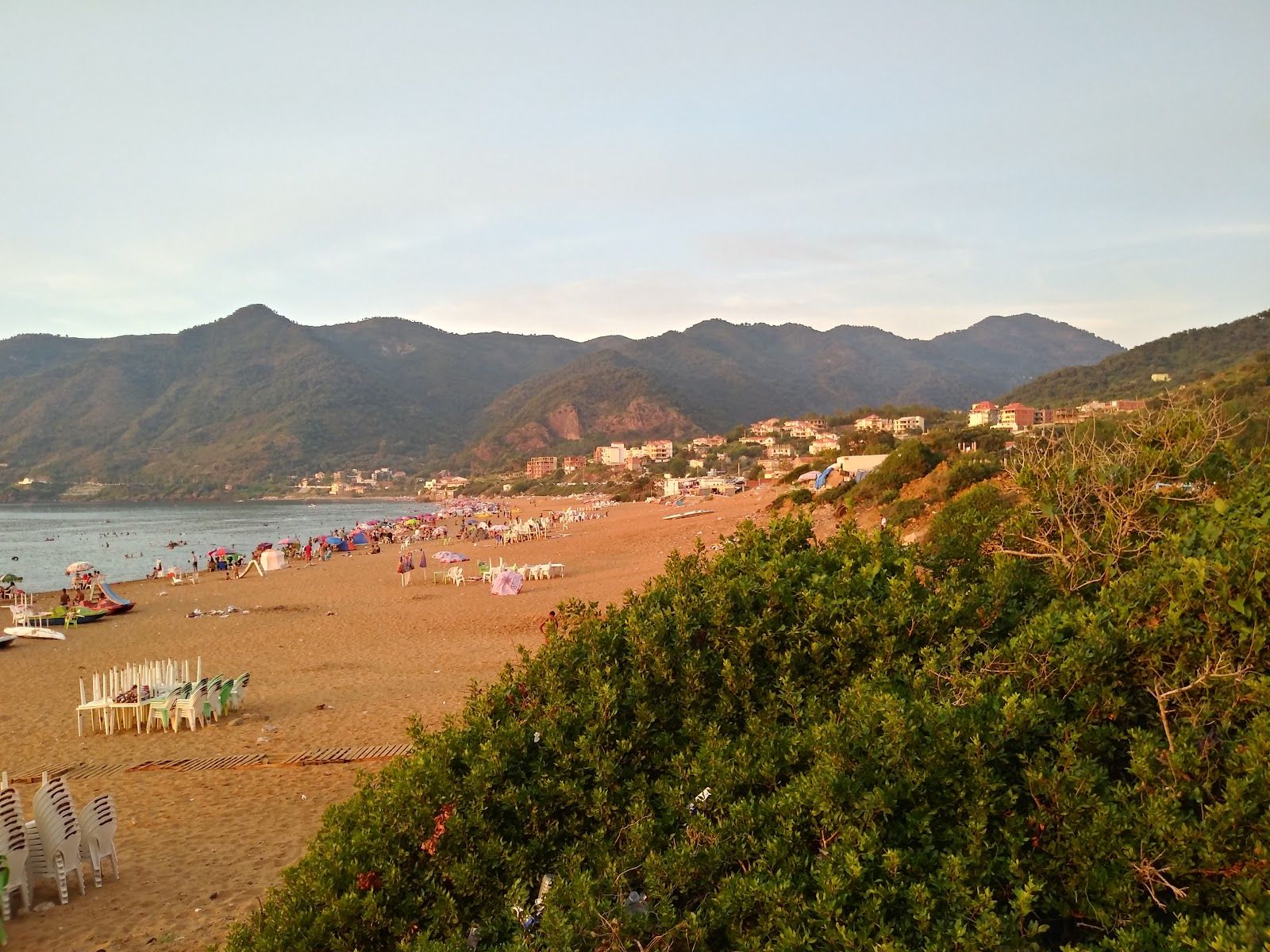 1600x1200 Aftis Beach