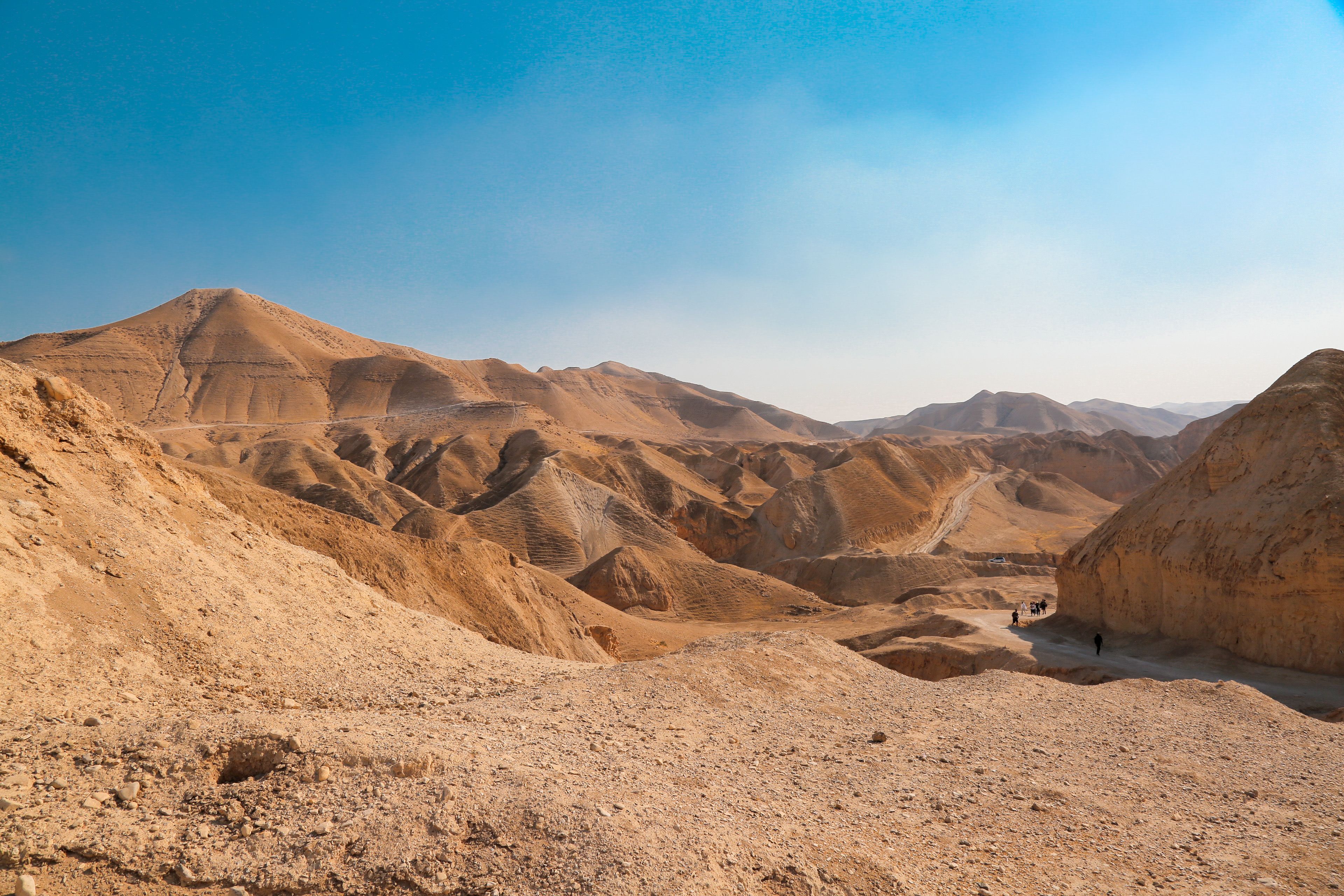 3840x2560 Dramatic Aerial View of the Negev Desert · Free