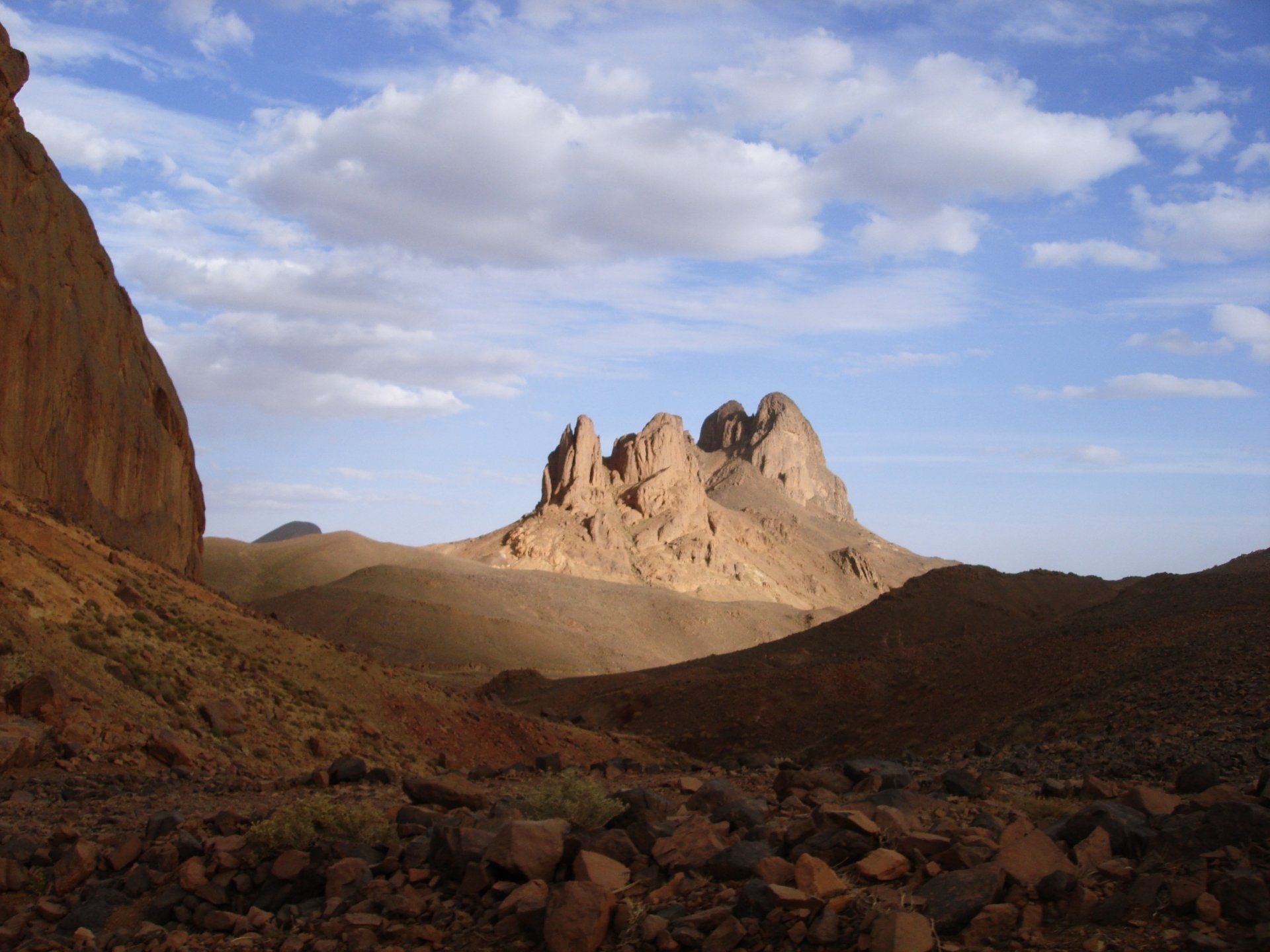 1920x1440 Download Landscape Stone Sahara Africa Algeria Tassili N'Ajjer Hoggar Mountains Nature Desert HD Wallpaperx2448
