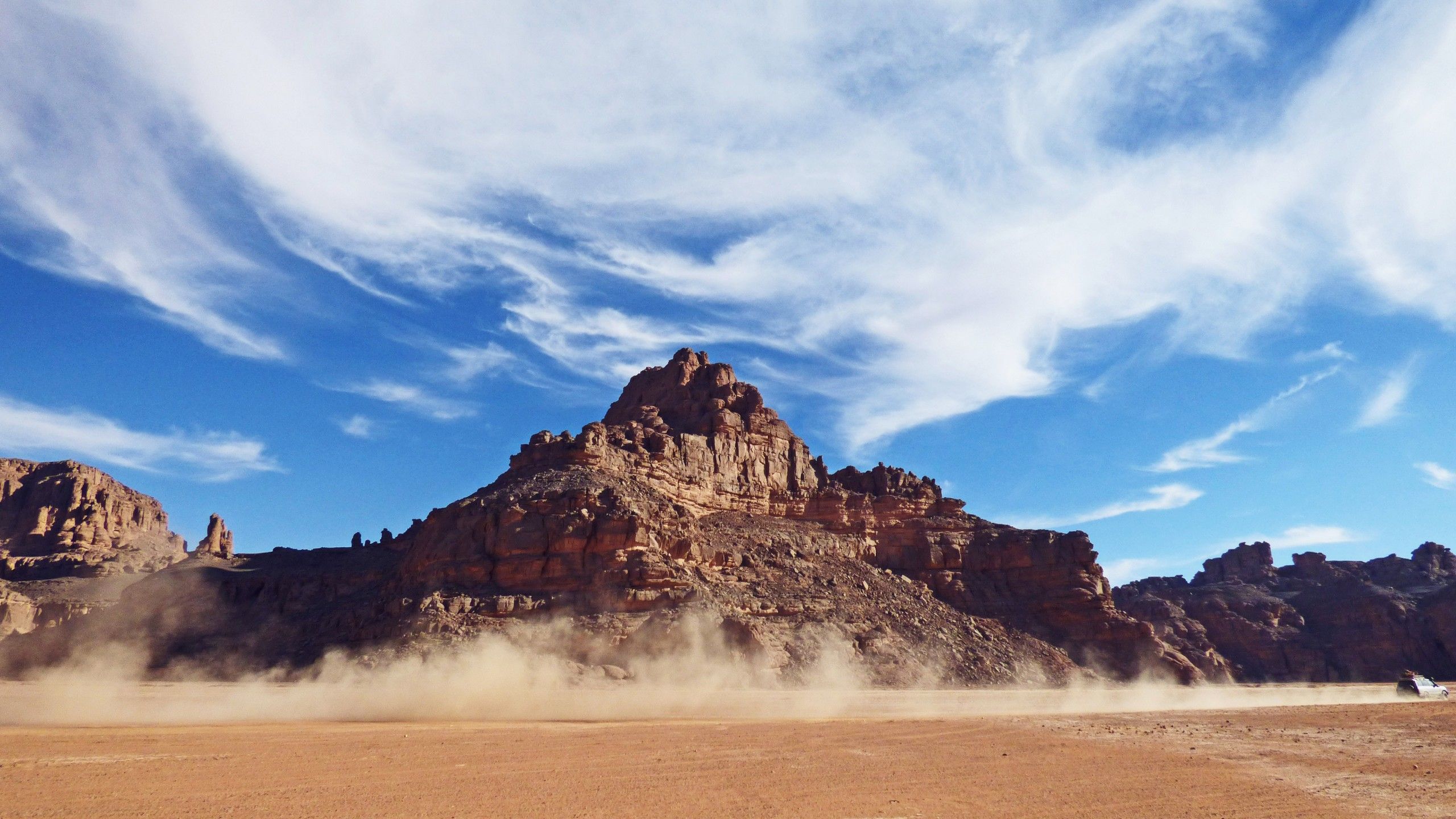 2560x1440 Africa Algeria Cloud Desert Dust Hoggar Mountains Mountain Tassili N'Ajjer 4K HD African Wallpaper