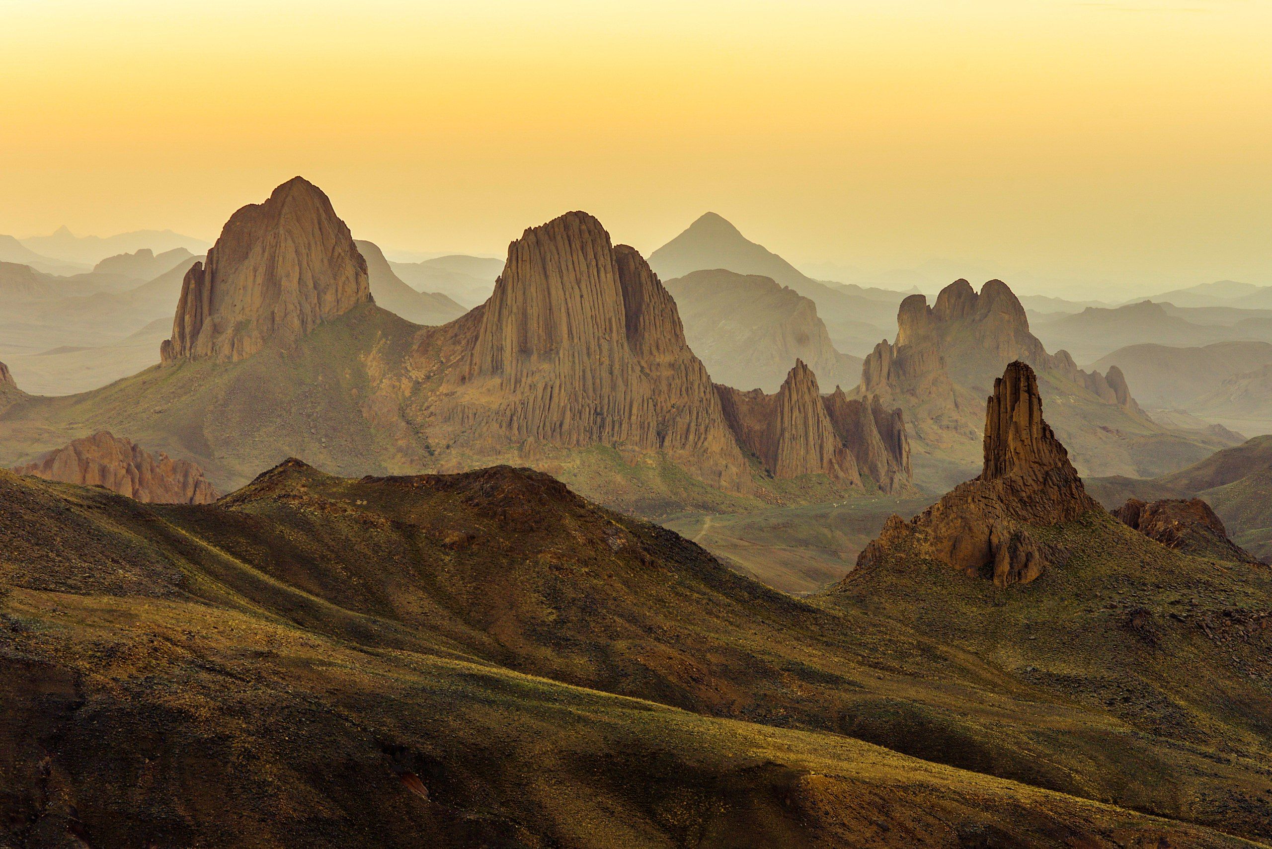 2560x1709 What is missing?. Ahaggar National Park, Saharan refuge