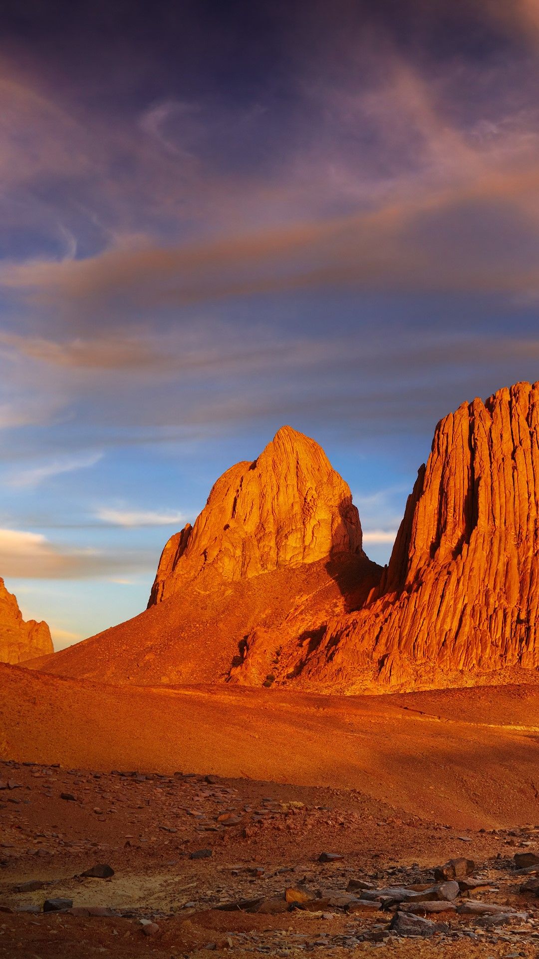 1080x1920 Sunset in Sahara Desert, Assekrem, Hoggar mountains, Algeria. Windows Spotlight Image