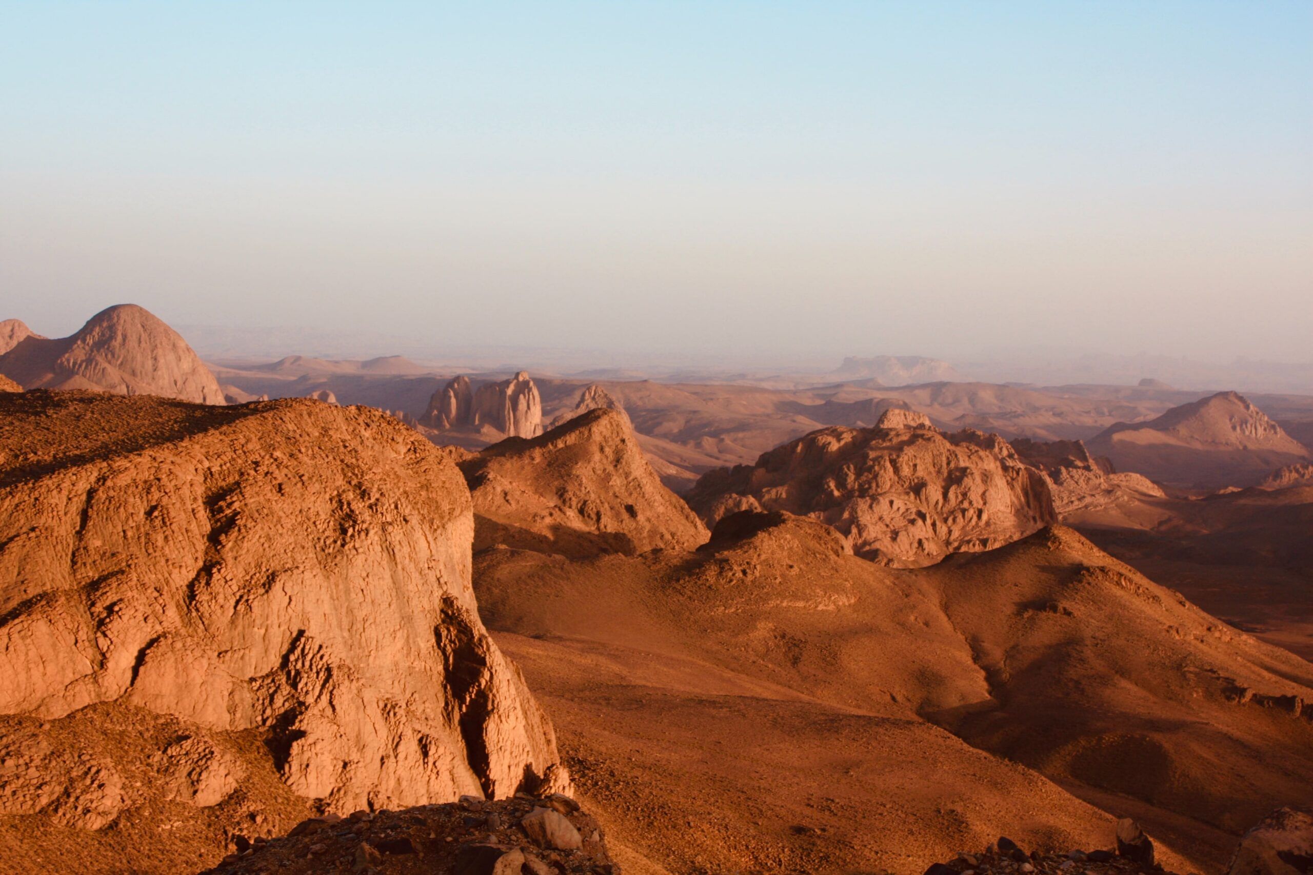 2560x1707 Into the Hoggar: Immersion in the Heart of the Sahara en algerie