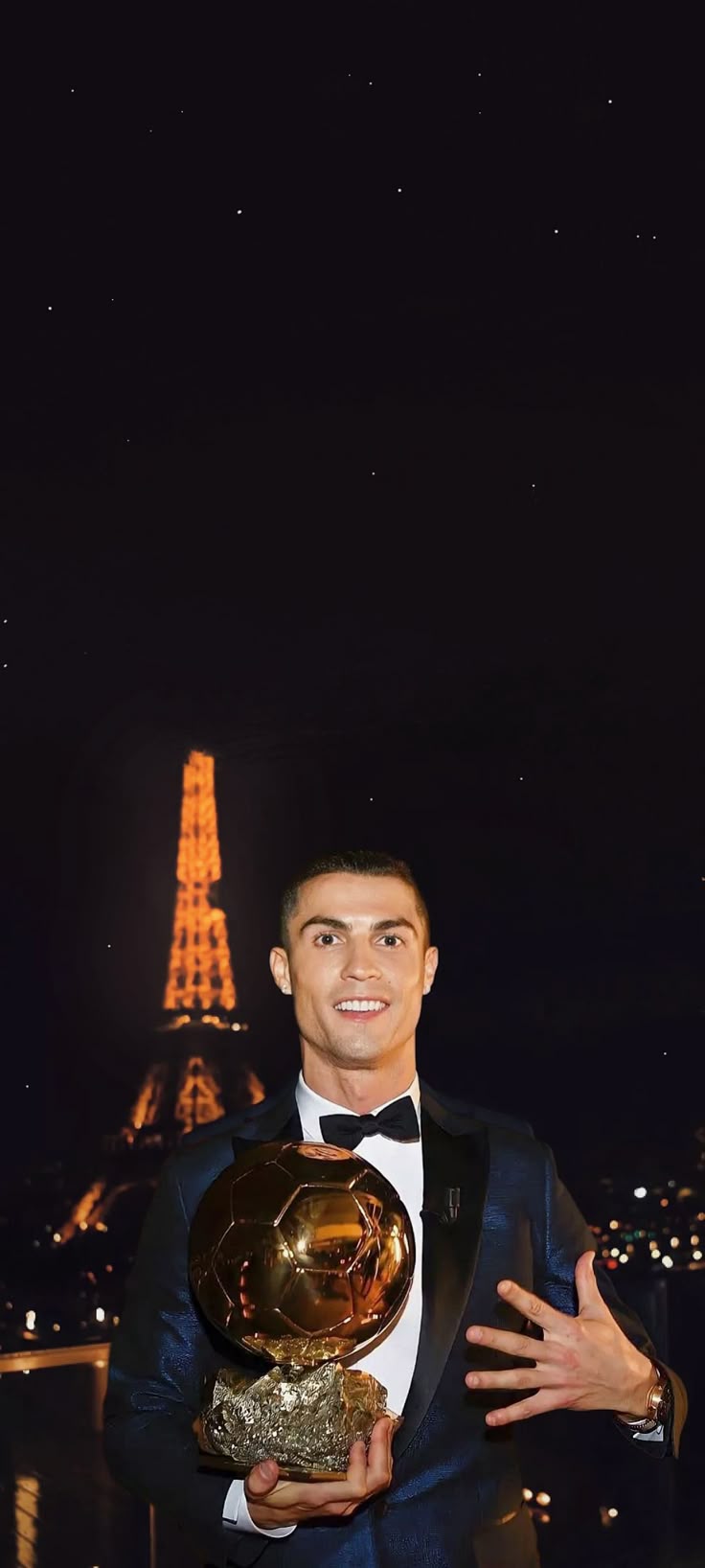 736x1636 Ronaldo Ballon Dor Wallpaper 4k