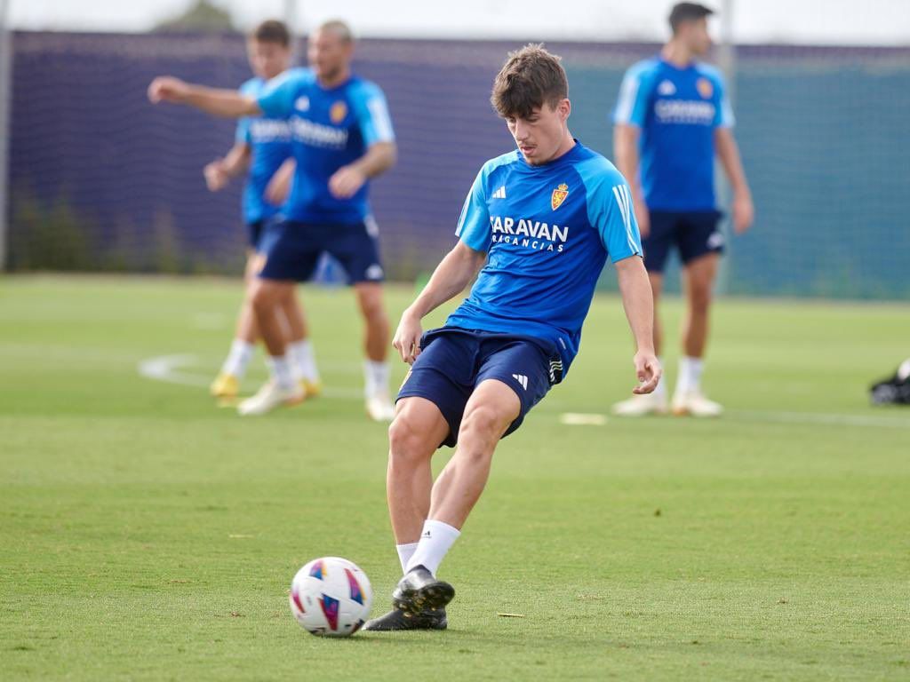 1024x768 Adrián Liso settles in the first team of Real Zaragoza