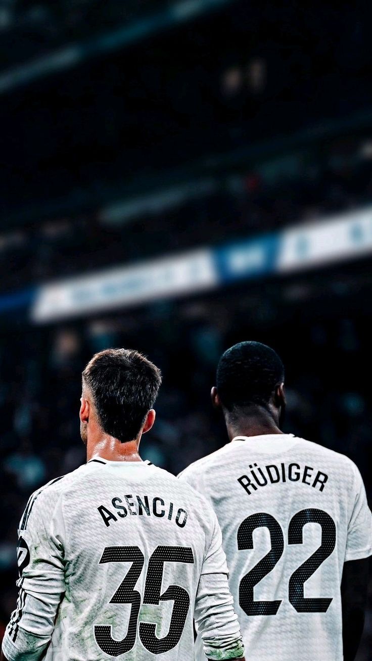 736x1308 Raúl Asencio Wallpaper