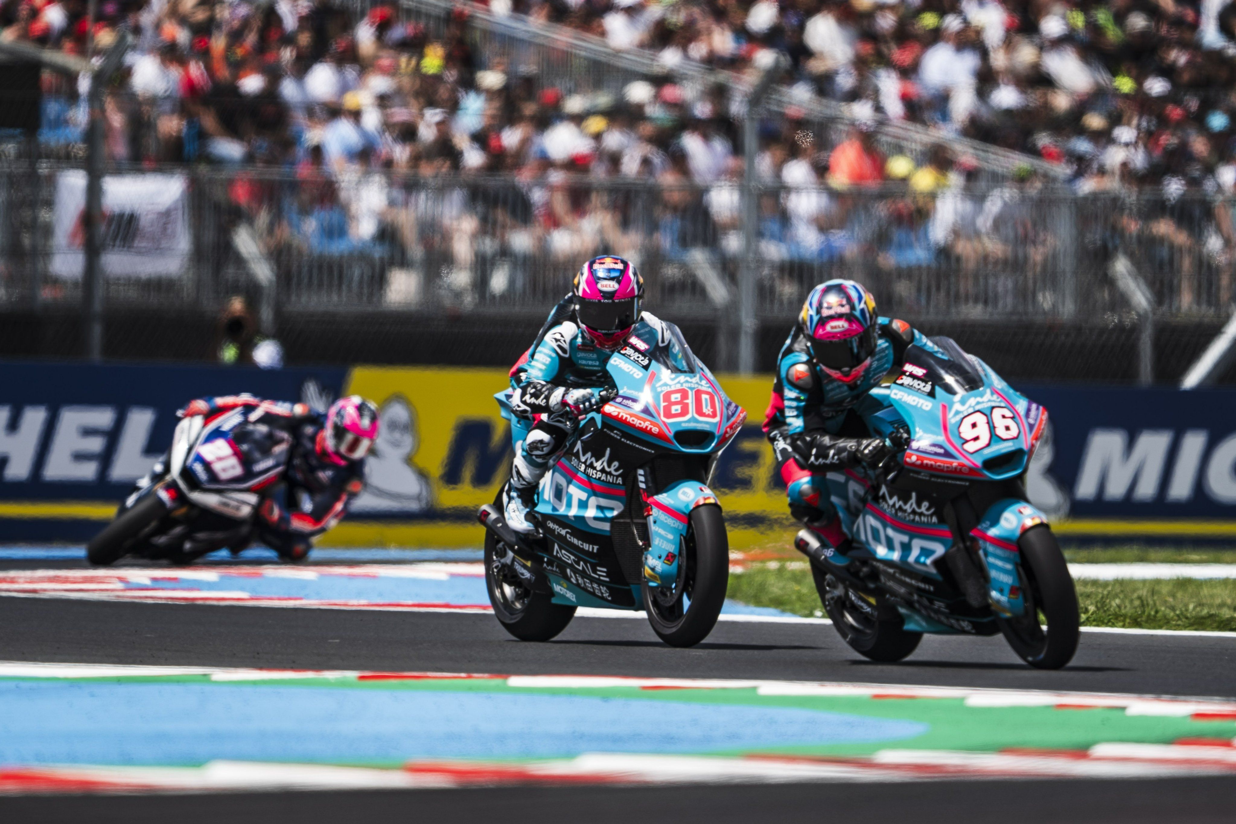 4096x2731 David Alonso roza el podio y es cuarto en Hungría de Moto2