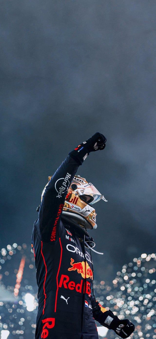 640x1385 Red Bull Racing Wallpaper