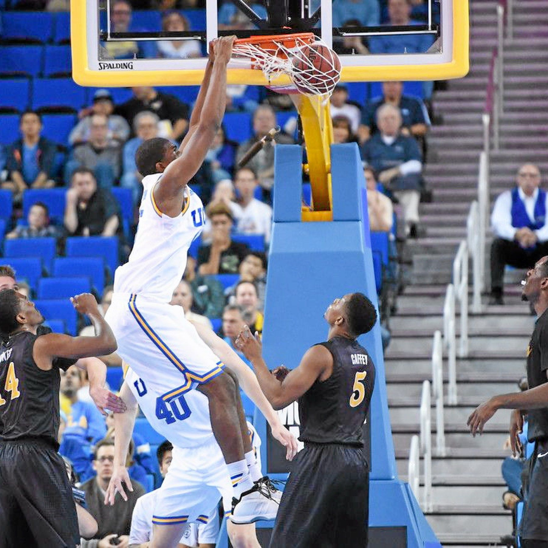 1800x1800 UCLA Freshman Kevon Looney Is Gobbling Up The Double Doubles