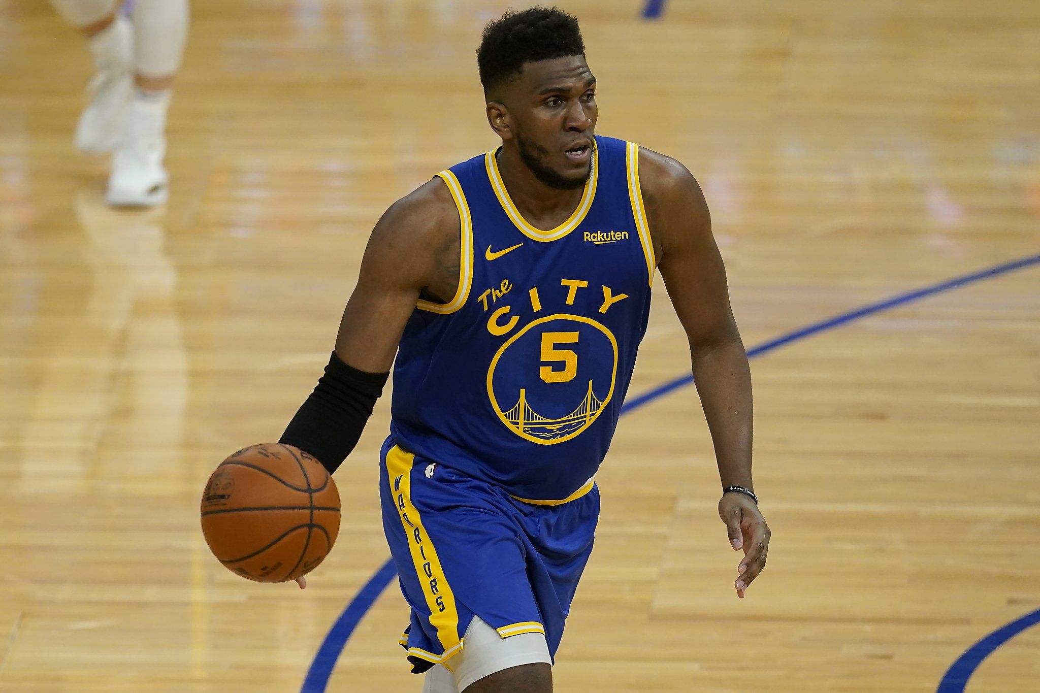 2048x1365 Kevon Looney to replace James Wiseman in Warriors' starting lineup