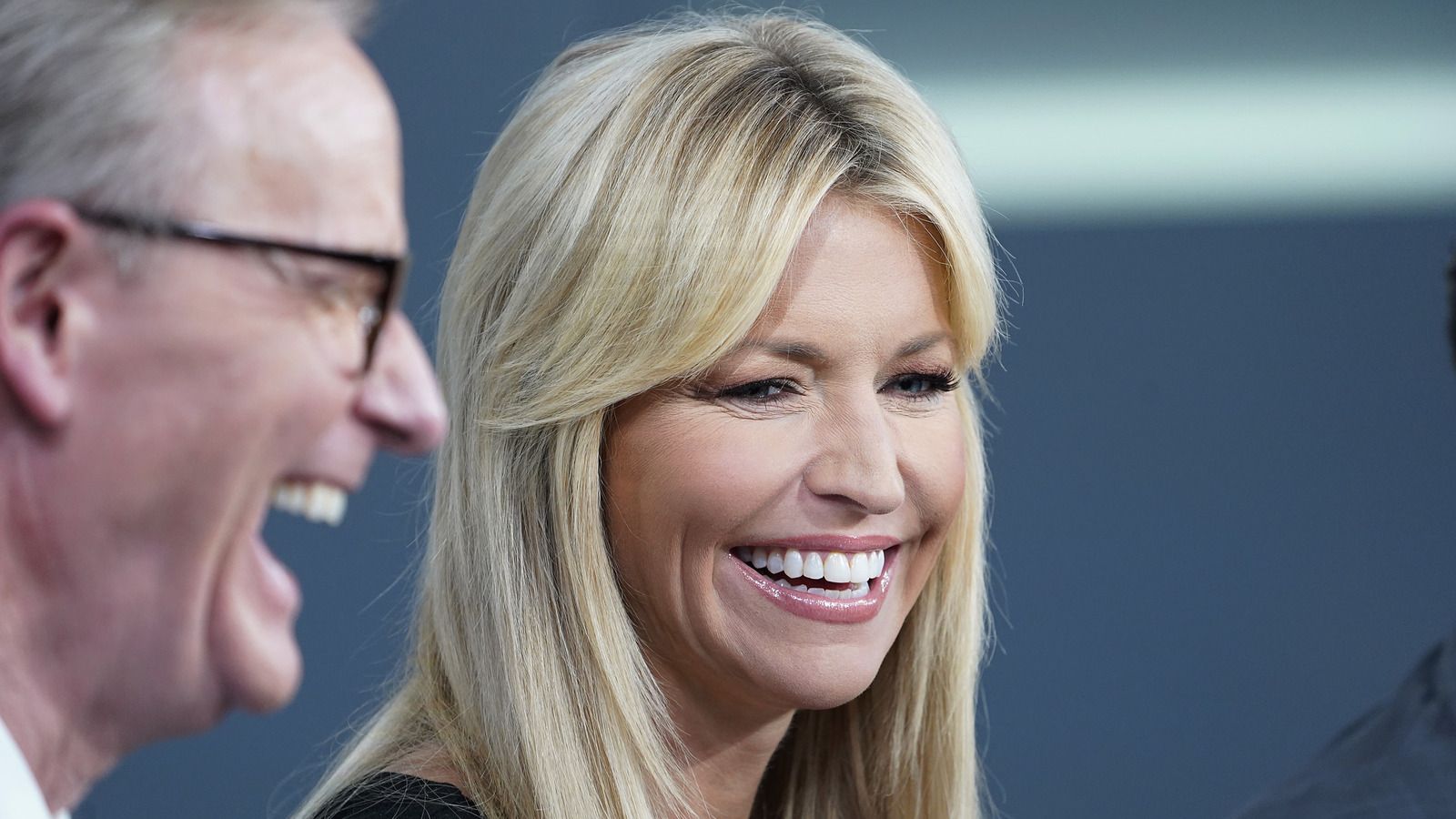 1600x900 Ainsley Earhardt's Awkward Dance Moves Make Fox & Friends' Country Showdown That Much More Cringe